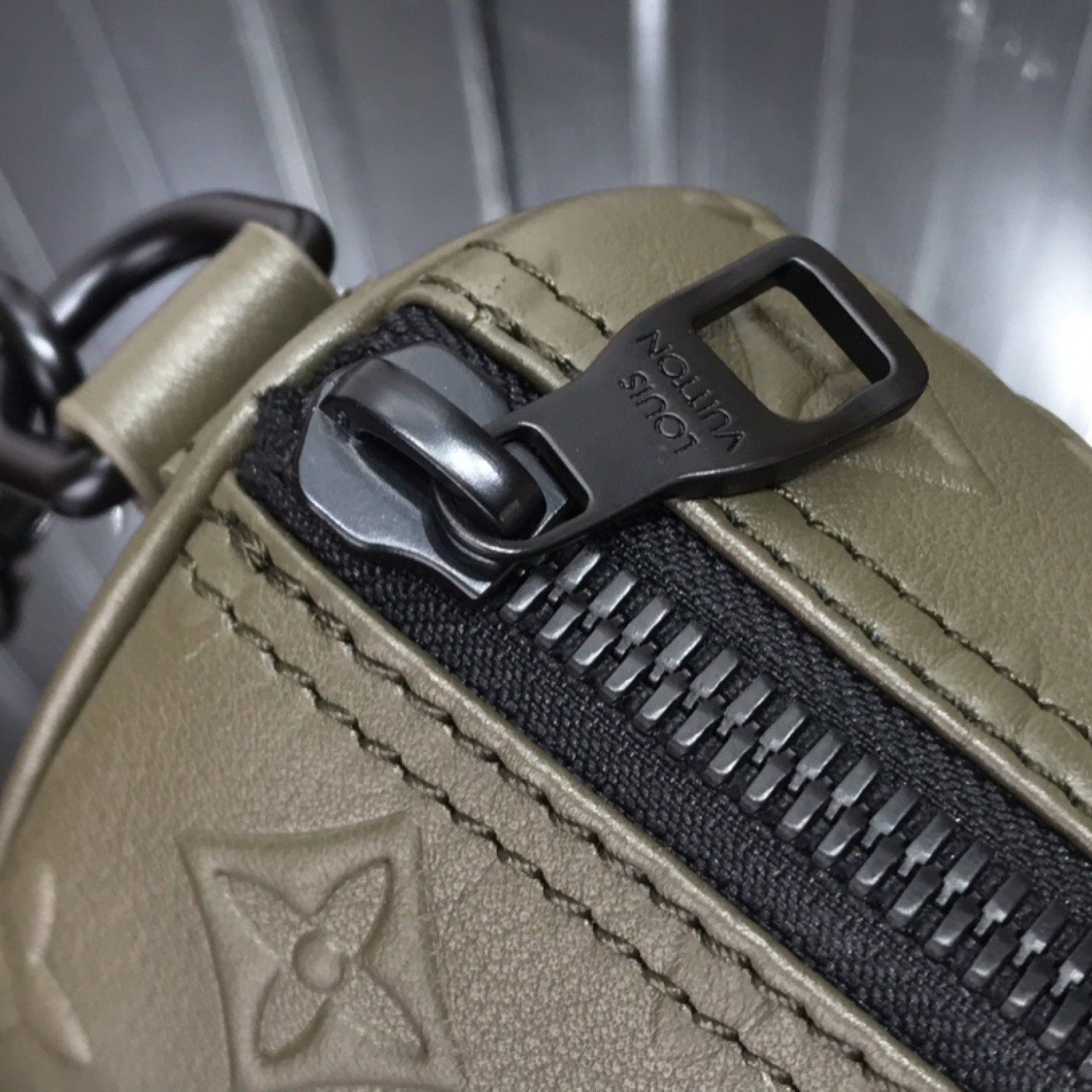 LV KEEPALL XS M57960