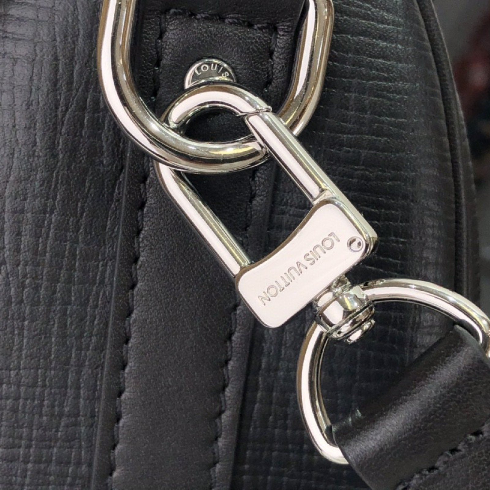 LV KEEPALL XS M81011