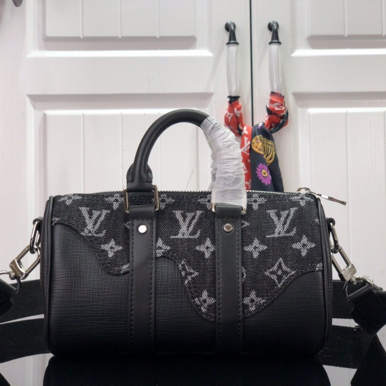 LV KEEPALL XS M81011