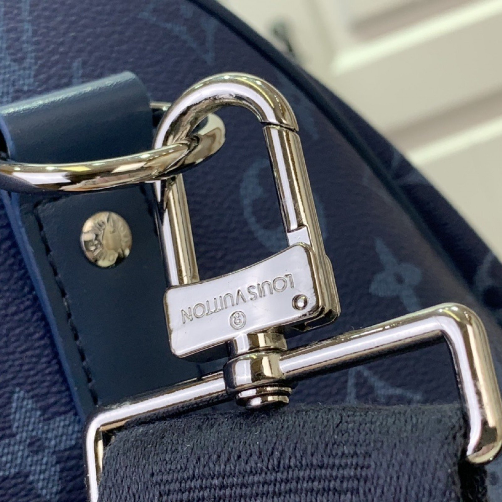LV Keepall m11558