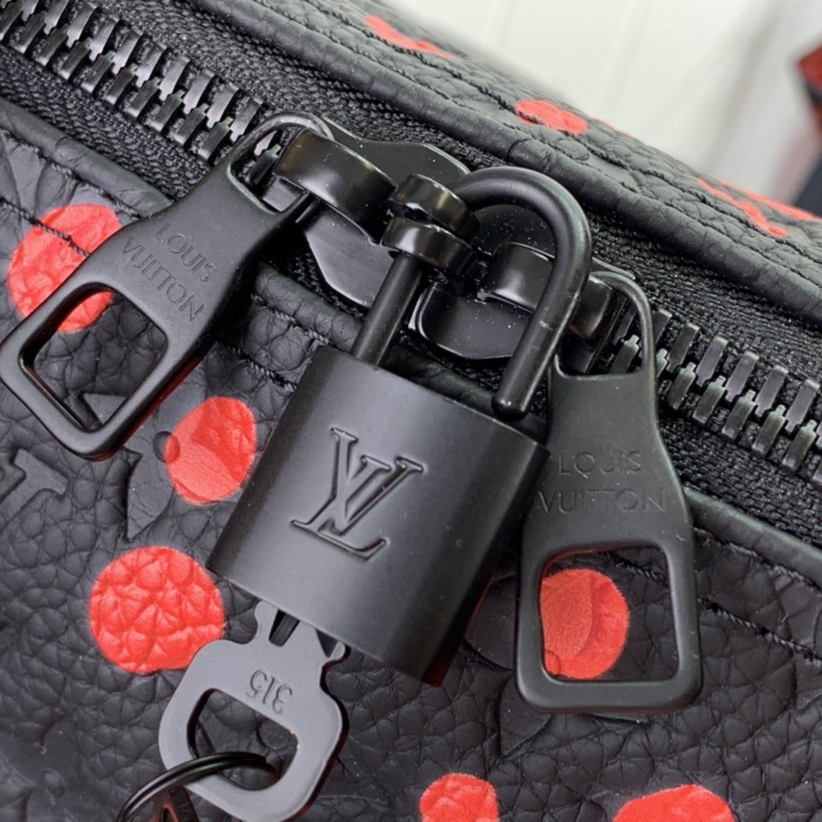 LV Keepall m21674