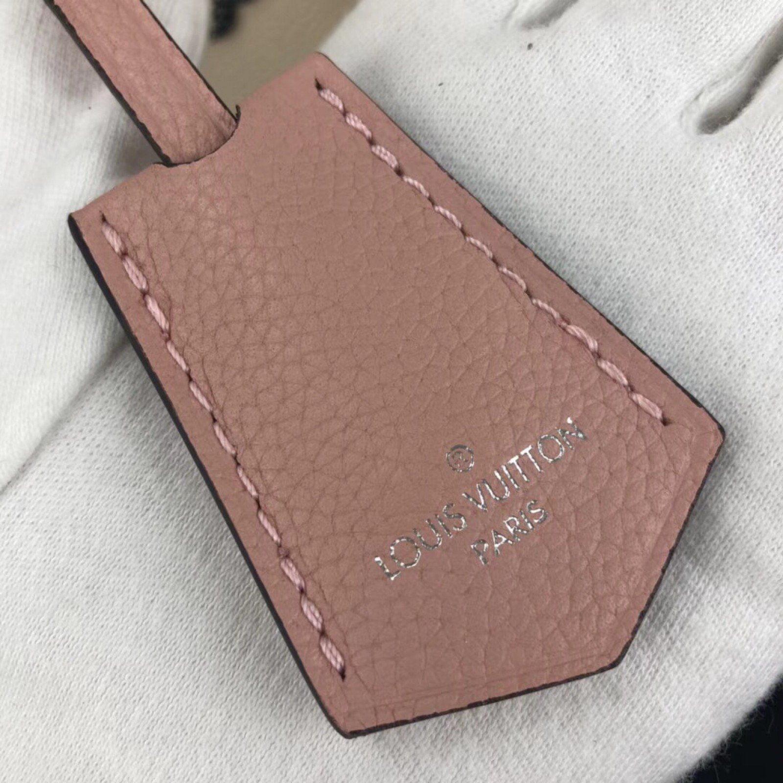 LV LOCKME BUCHET Bag M53081