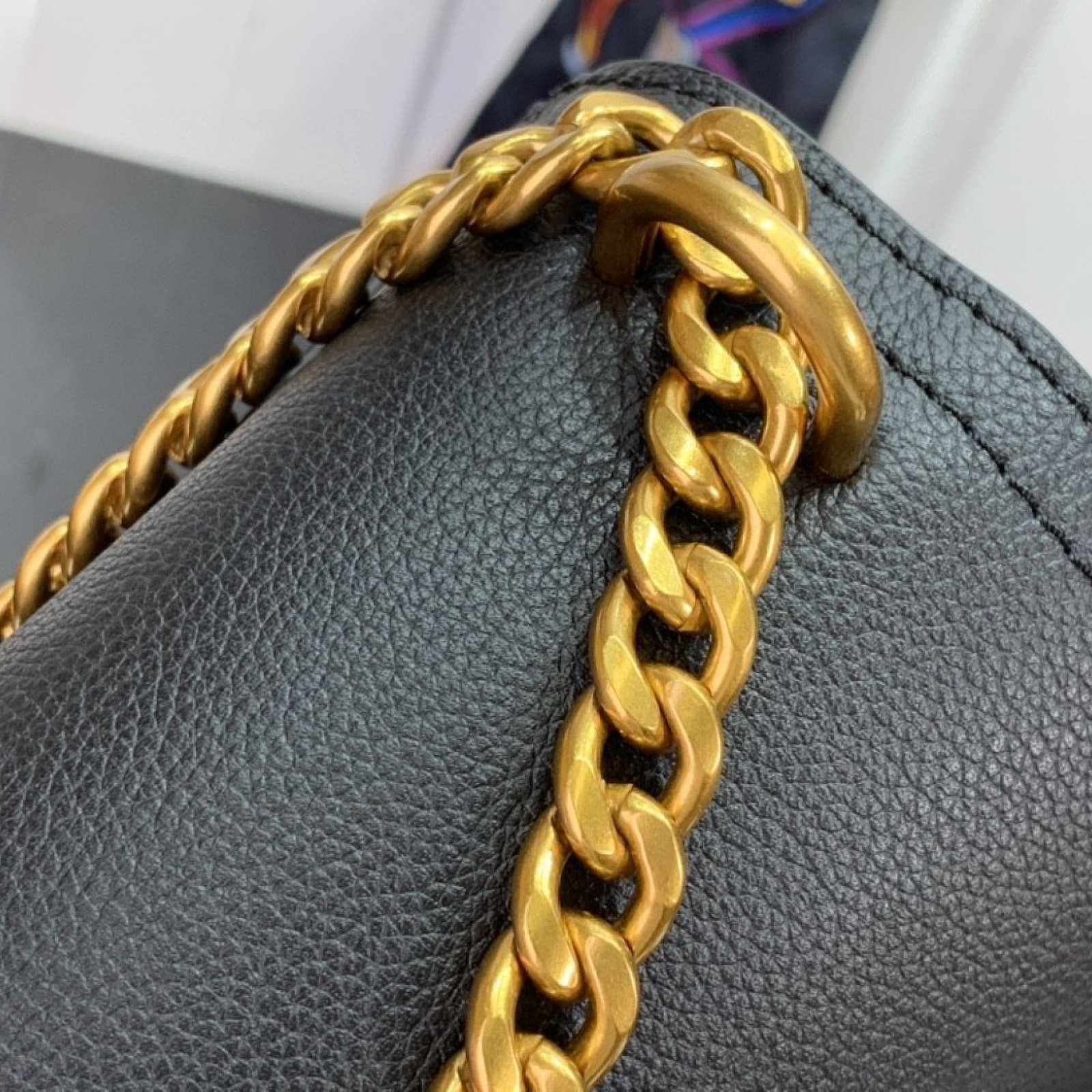 LV LOCKME CHAIN PM M57073