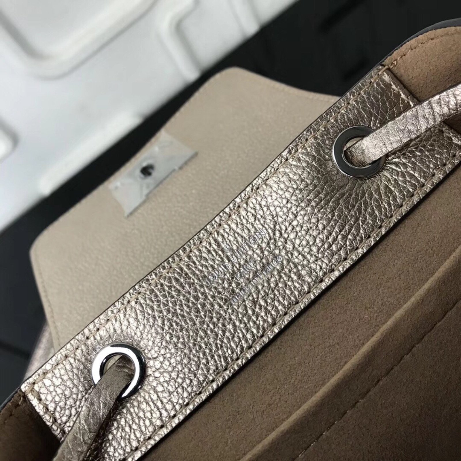 LV LOCKME MINI Backpack M54575