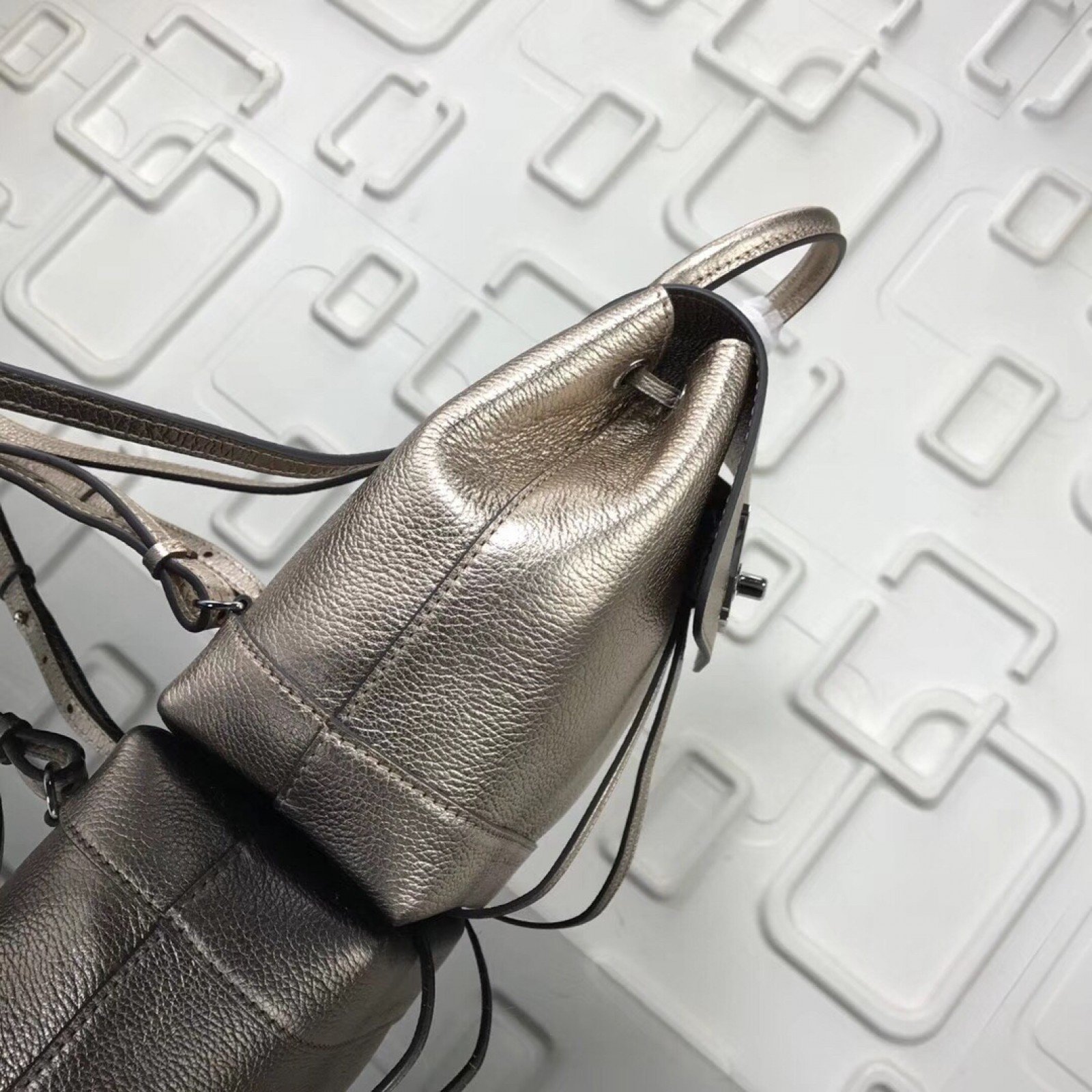 LV LOCKME MINI Backpack M54575