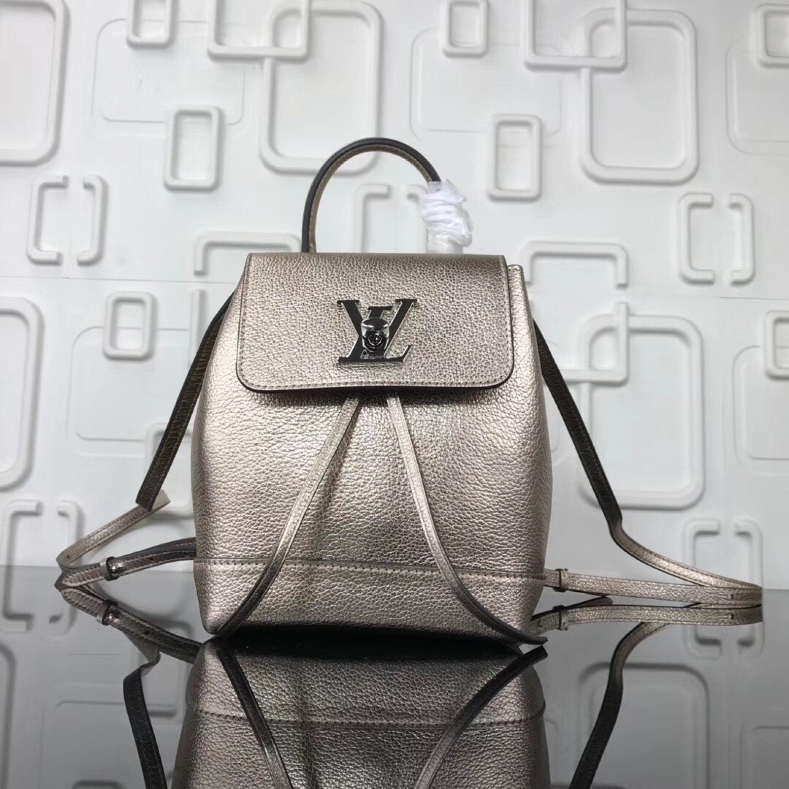 LV LOCKME MINI Backpack M54575