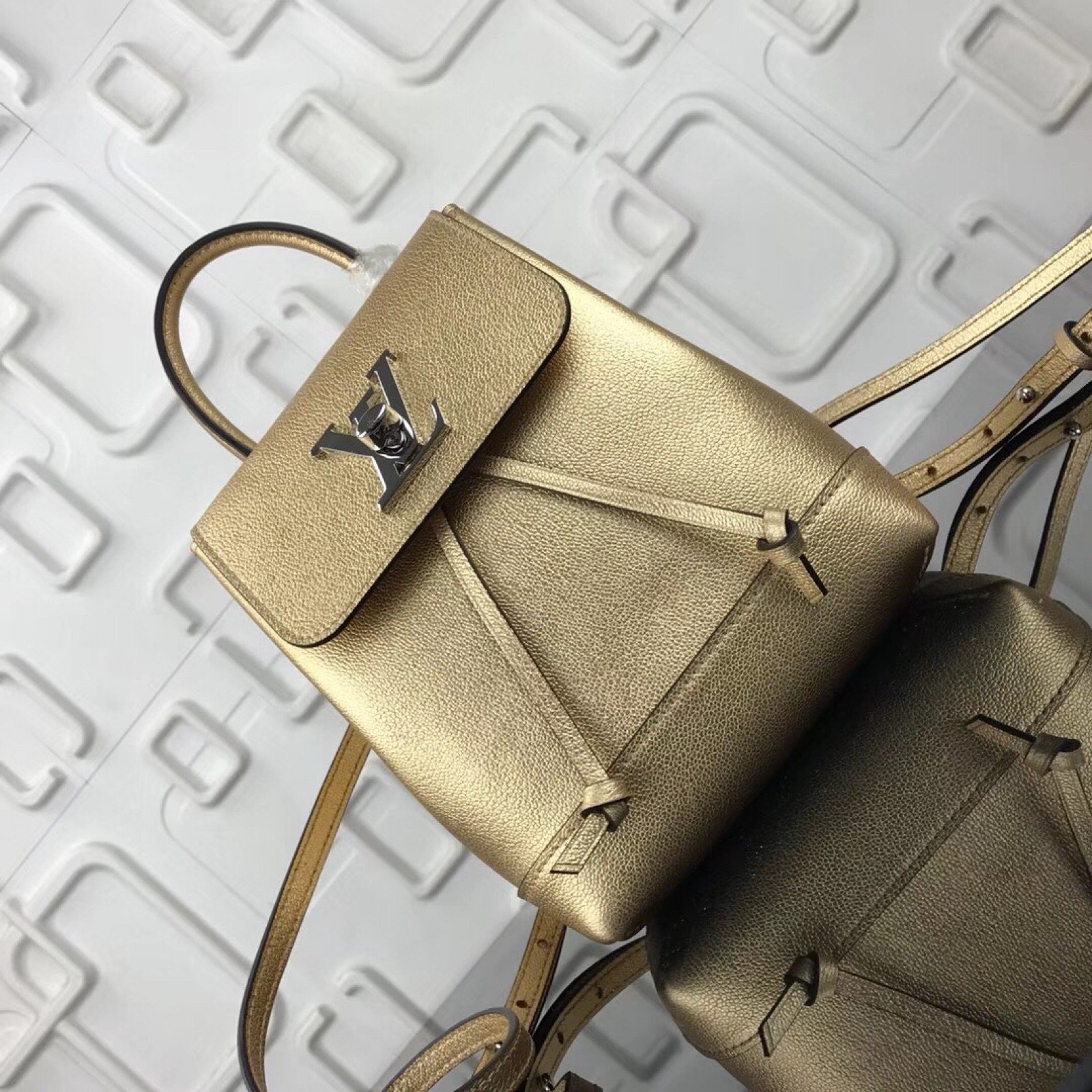 LV LOCKME MINI Backpack M54575