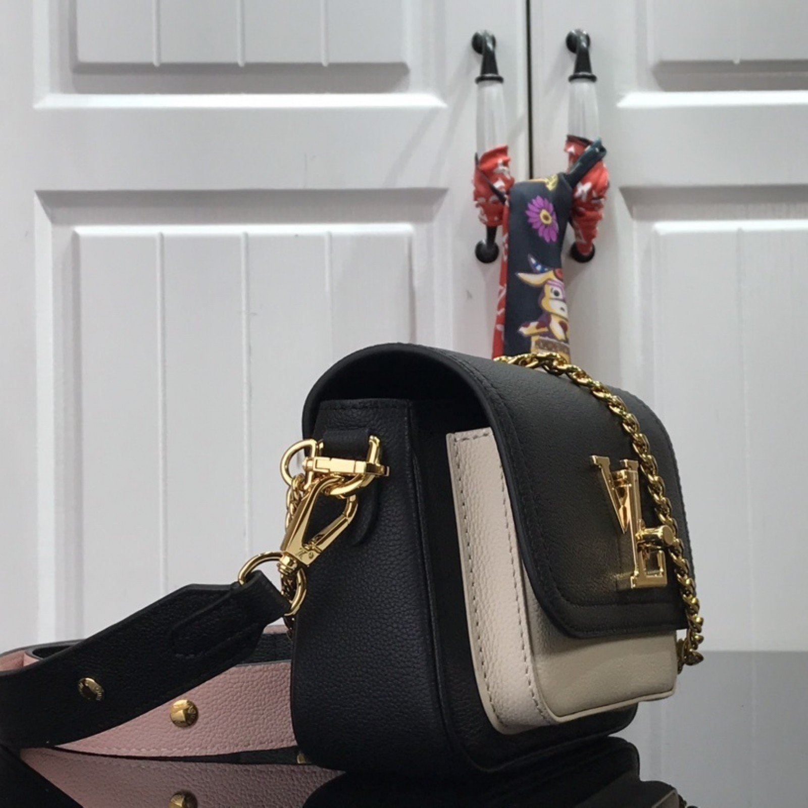 LV LOCKME TENDER M58557