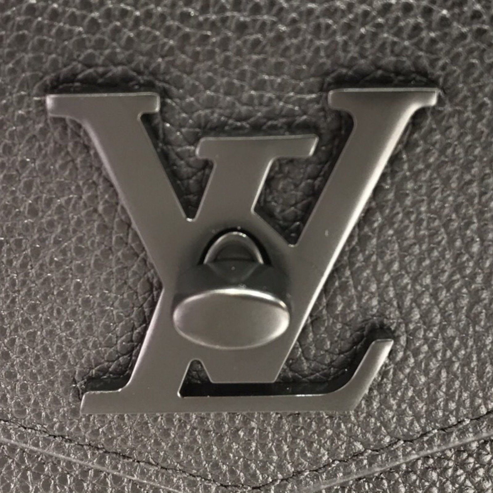 LV LOCKME TOTE PM M55845