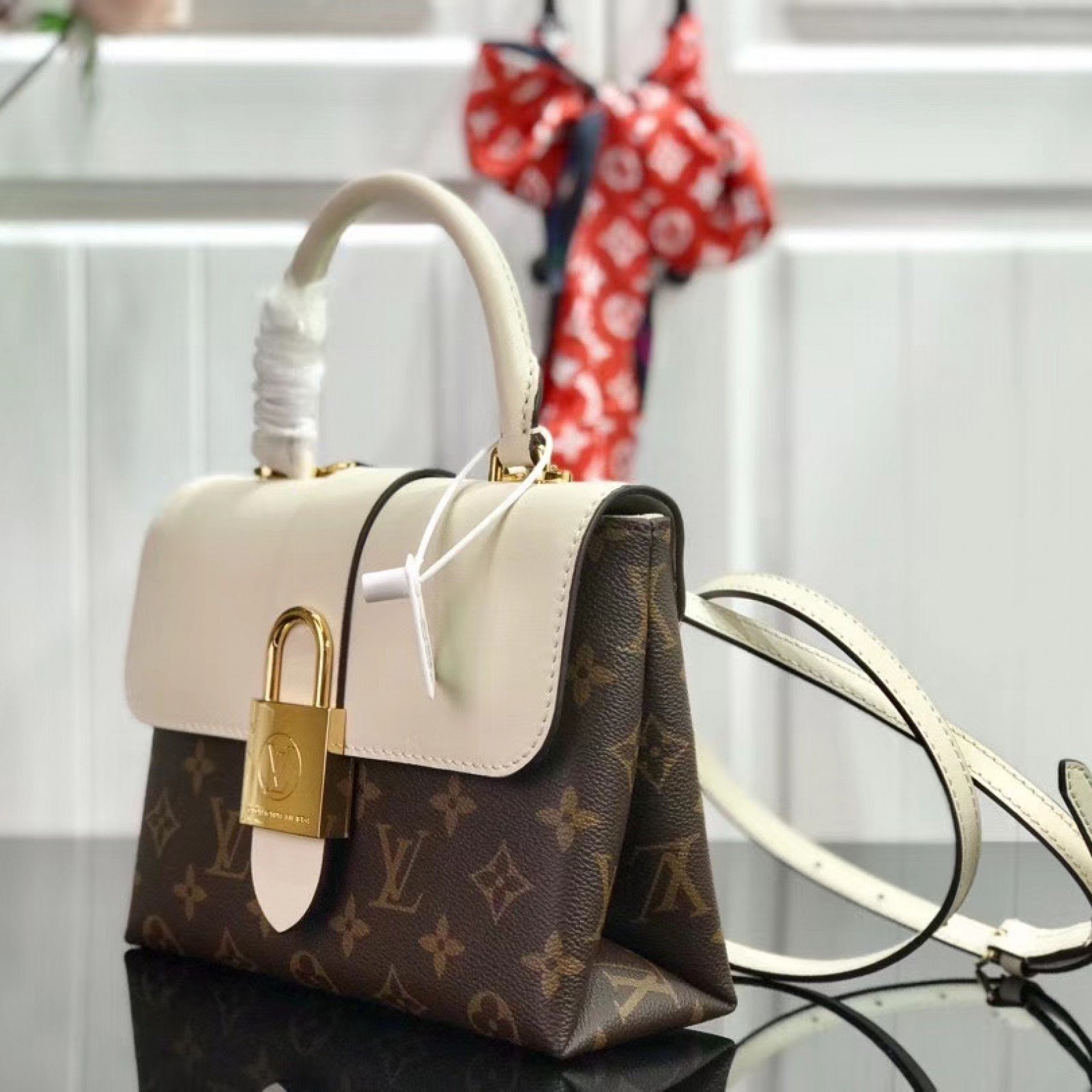 LV LOCKY BB M44797