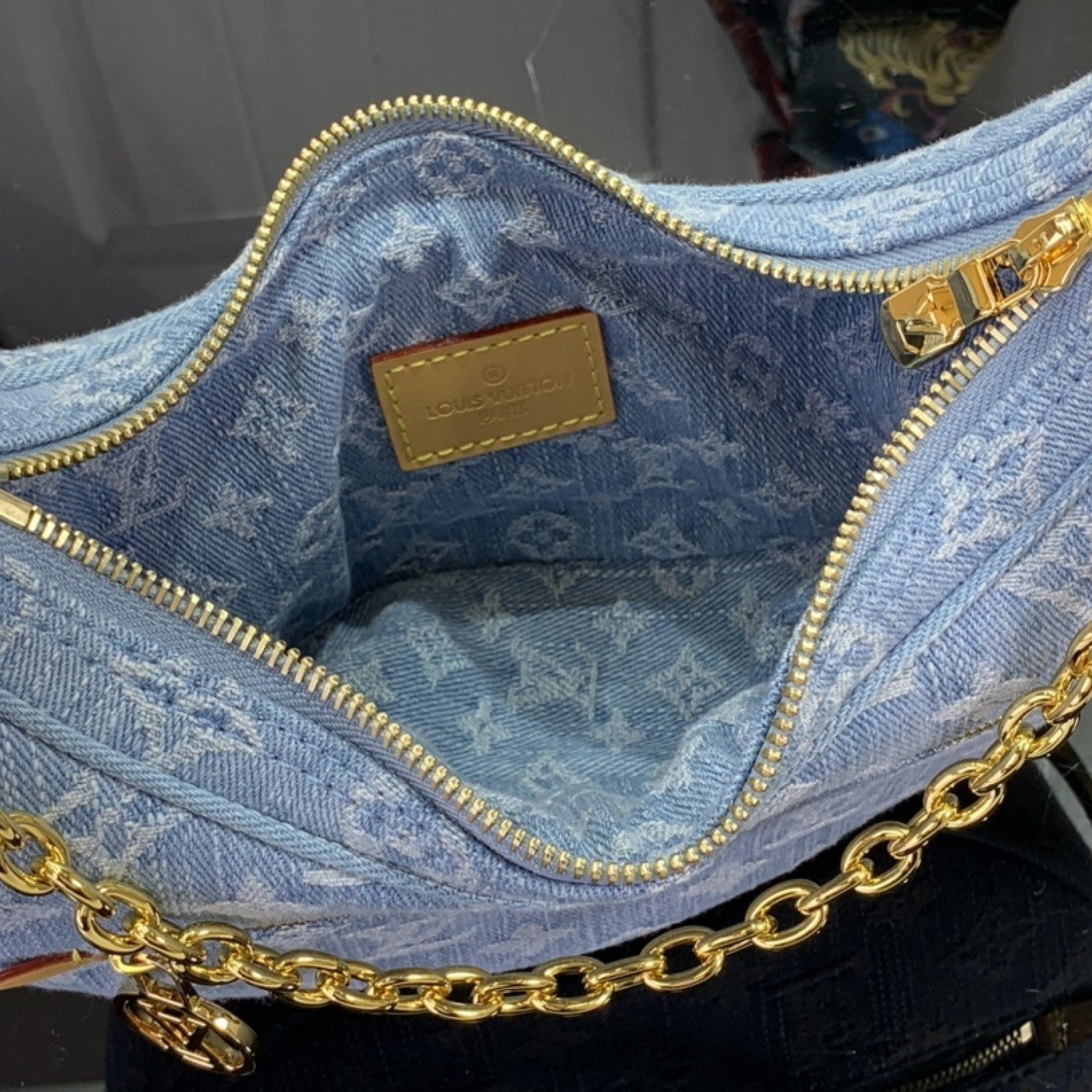 LV LOOP M81098