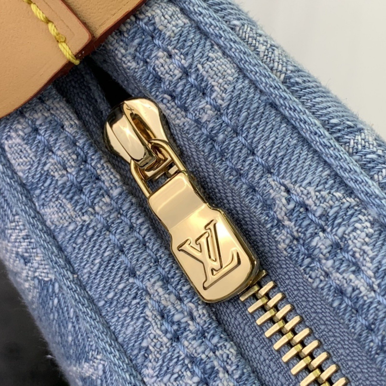 LV LOOP M81098