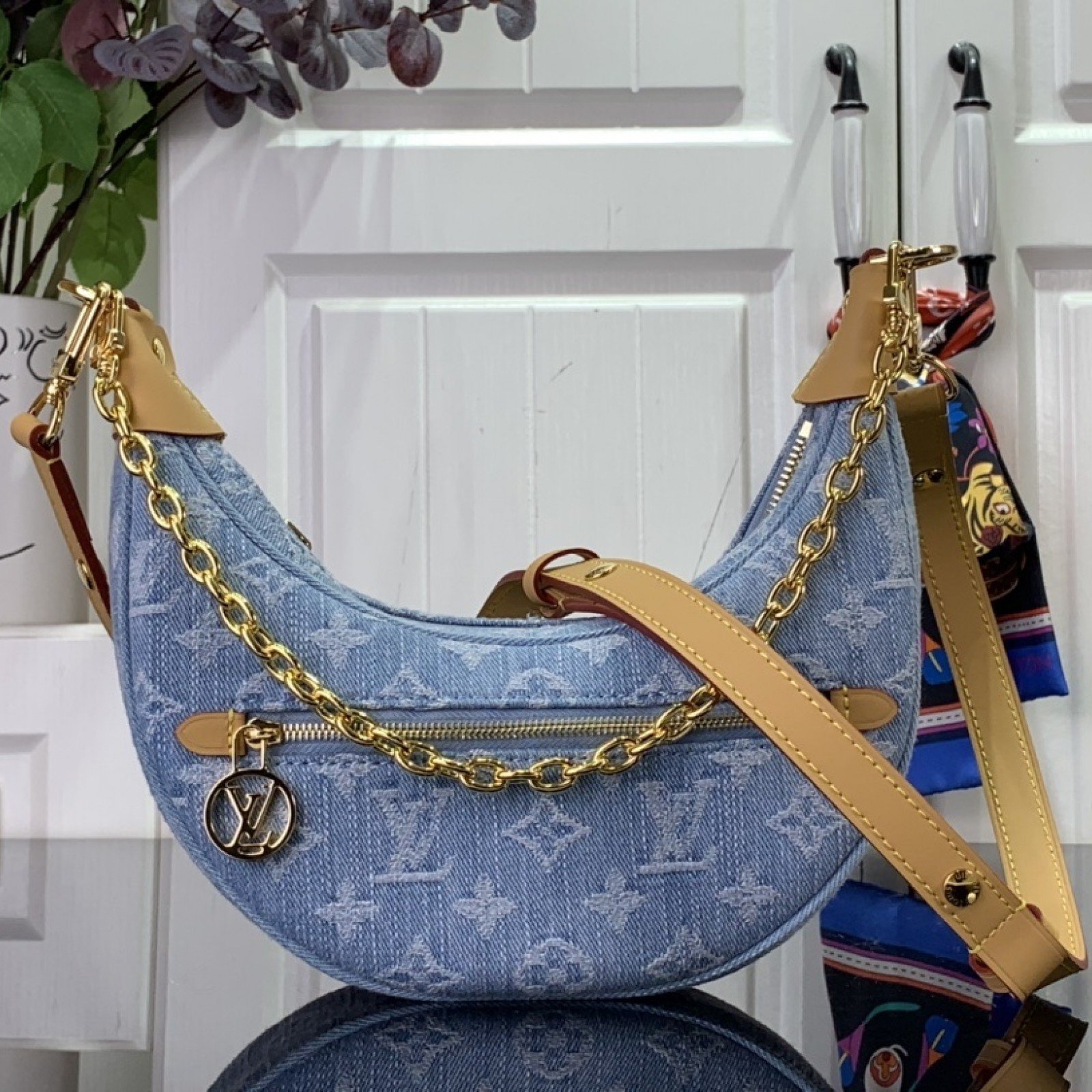 LV LOOP M81098