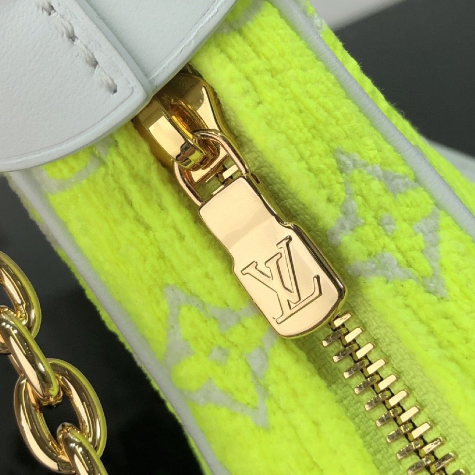 LV LOOP M81484