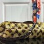 LV LOUIS IN THE WINTER MUFF M76094