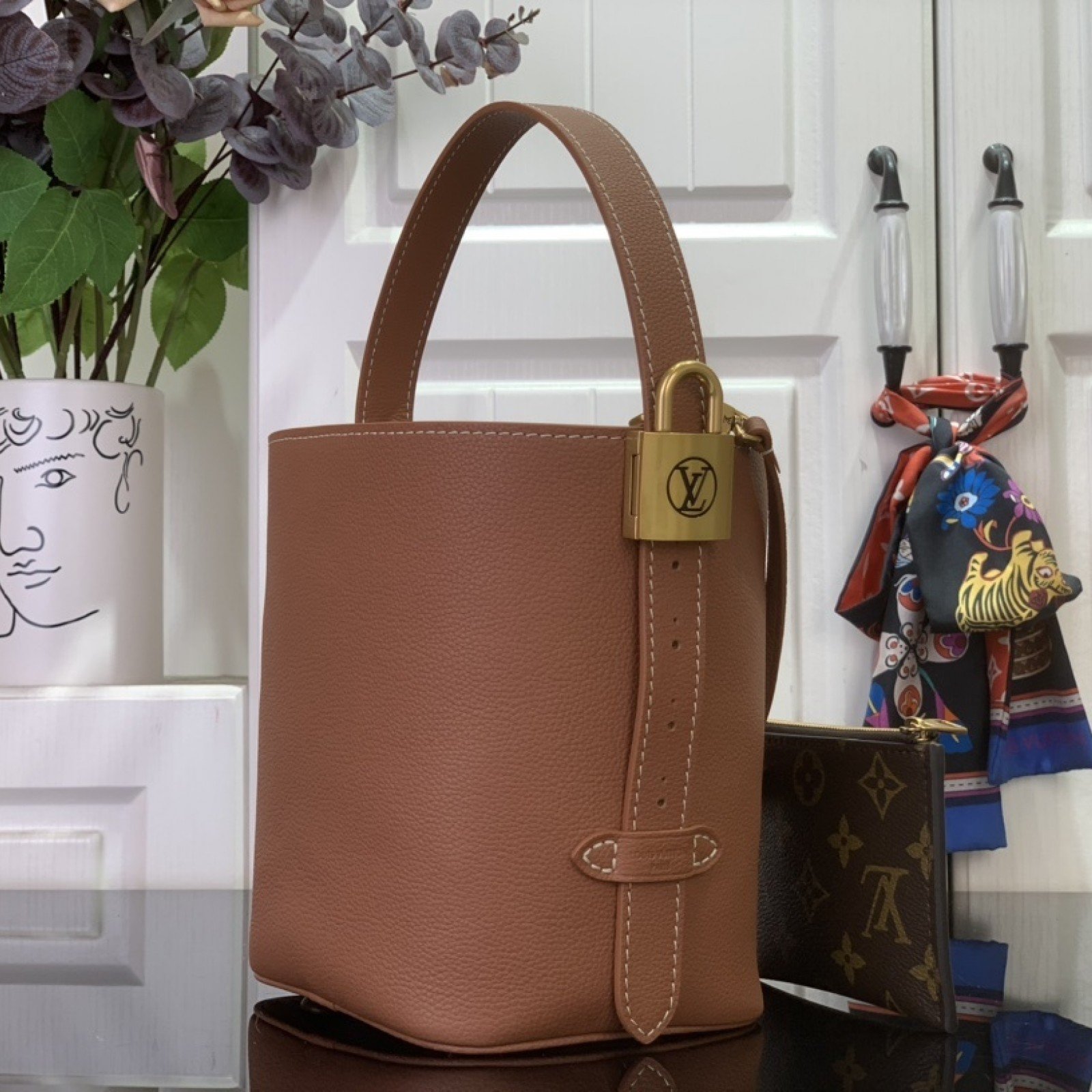 LV LOW KEY ALL IN BB m14416