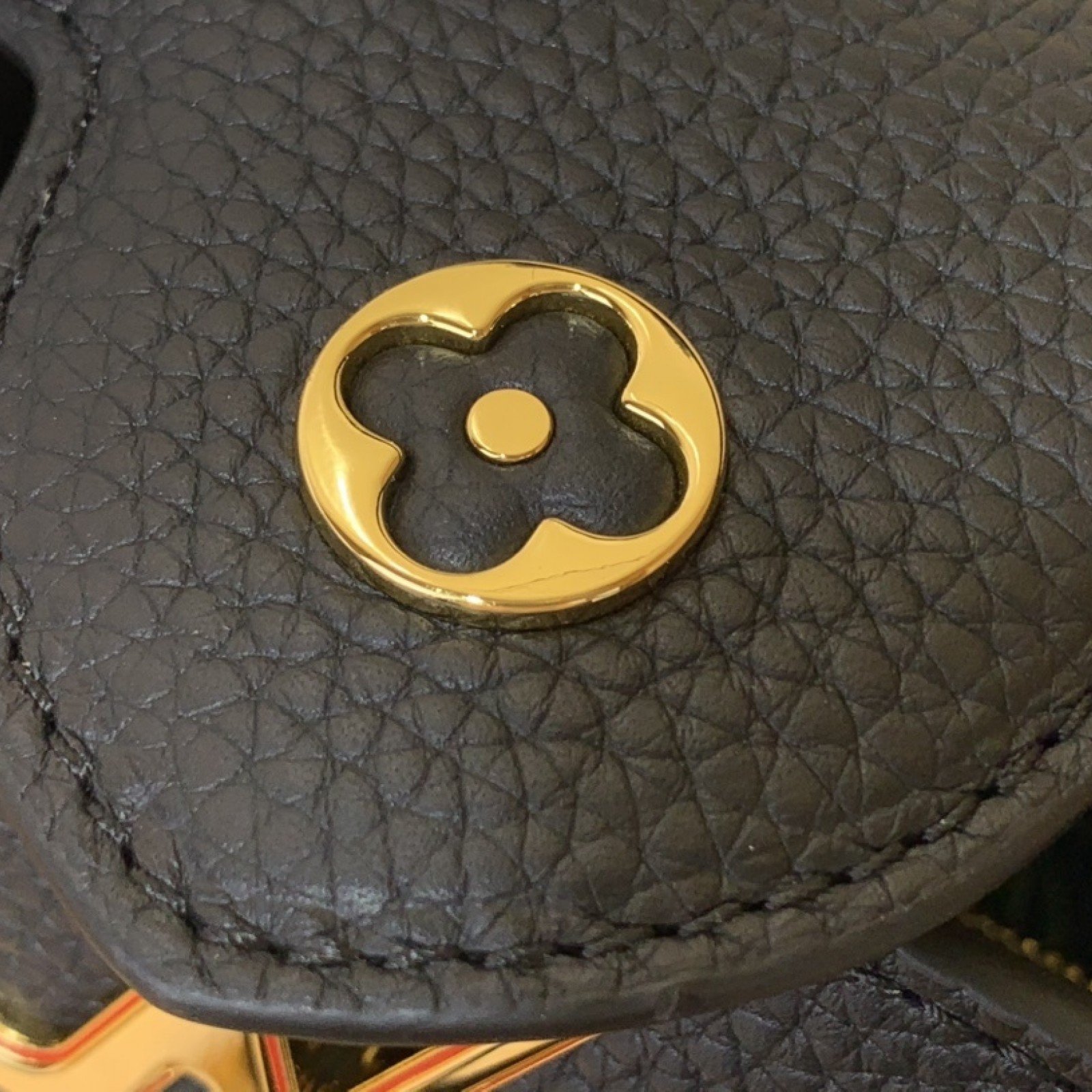 LV LV x TM CAPUCINES bb   m13714
