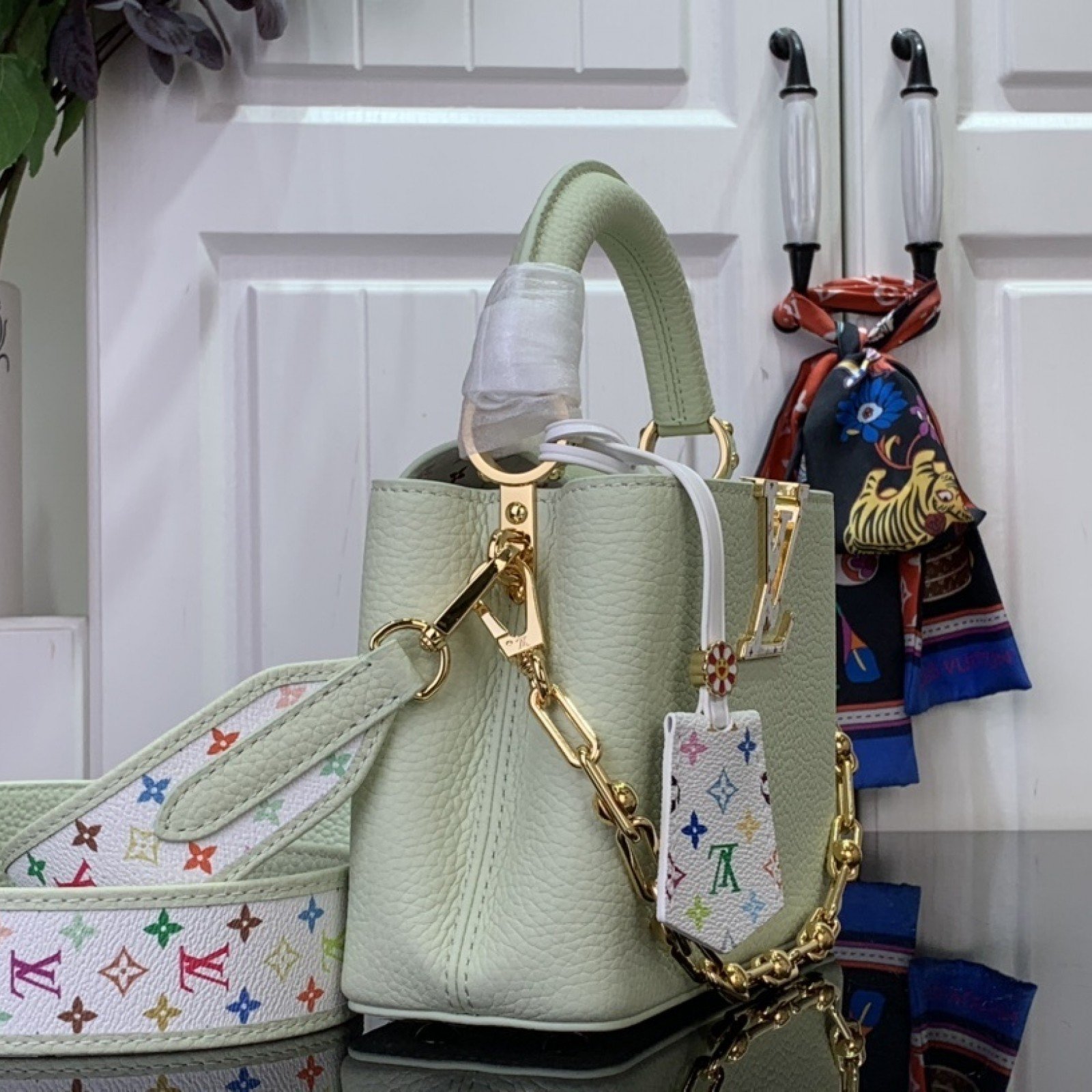 LV LV x TM CAPUCINES mini  m13253