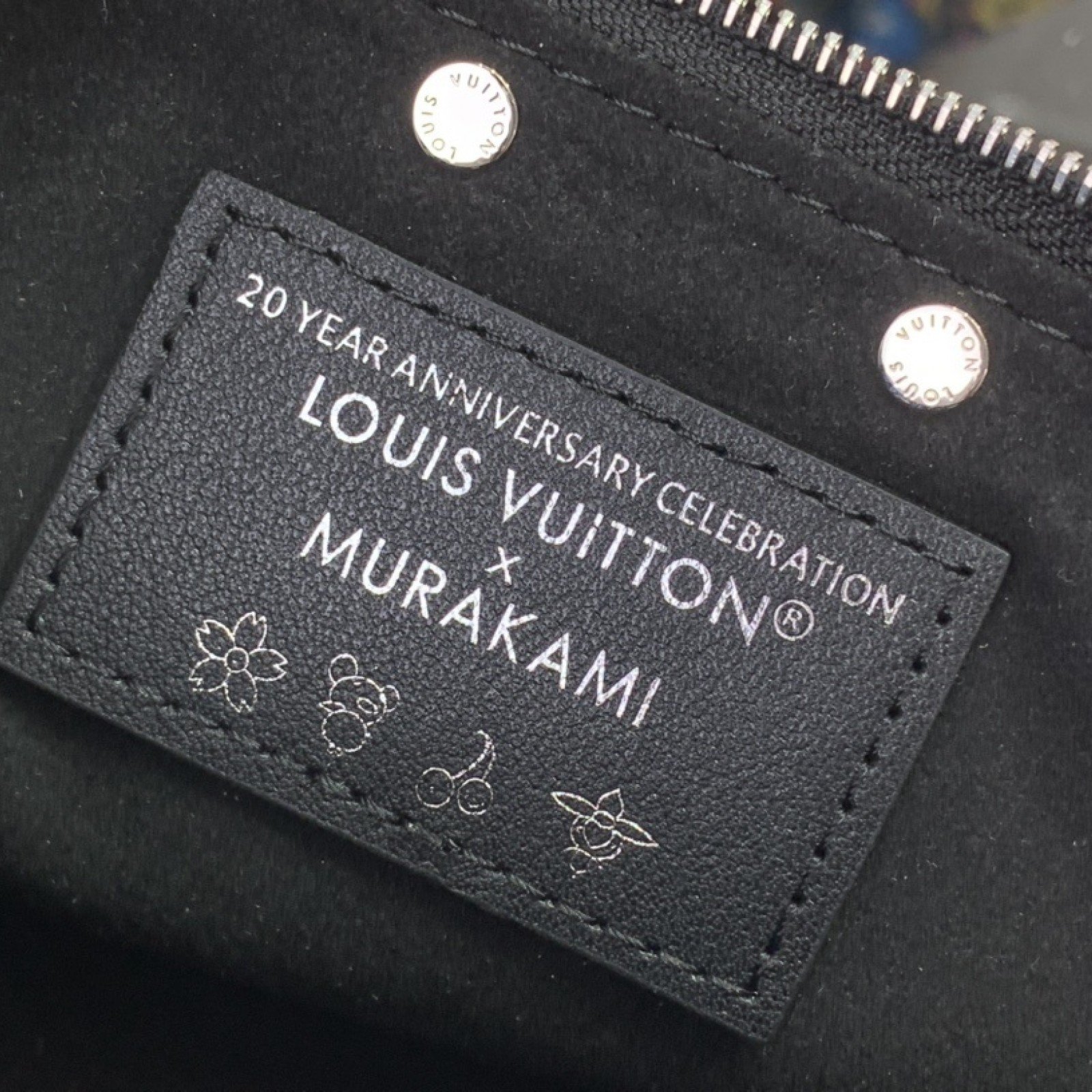 LV LV x TM POCHETTE ACCESSOIRES  m13663