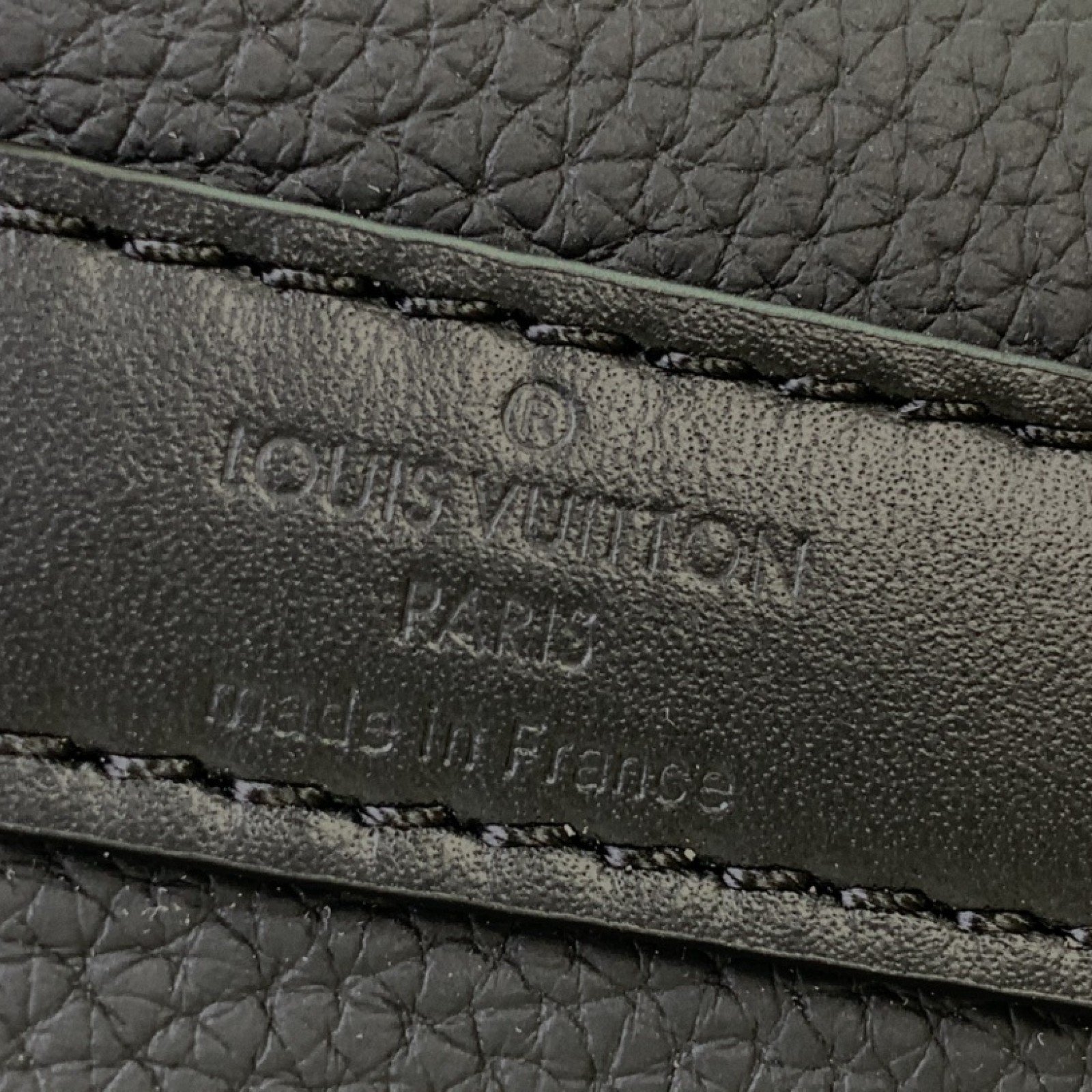 LV Lock It Tote Aer M59158