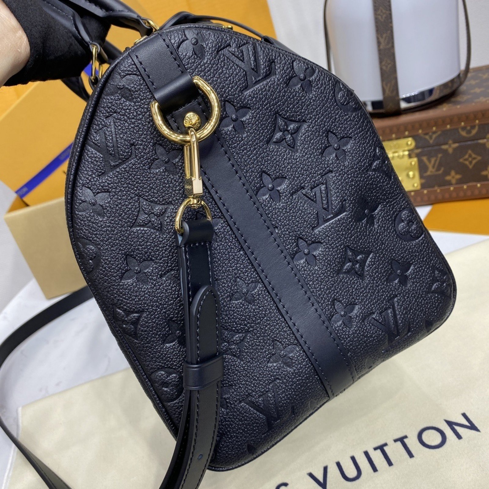 LV M47186
