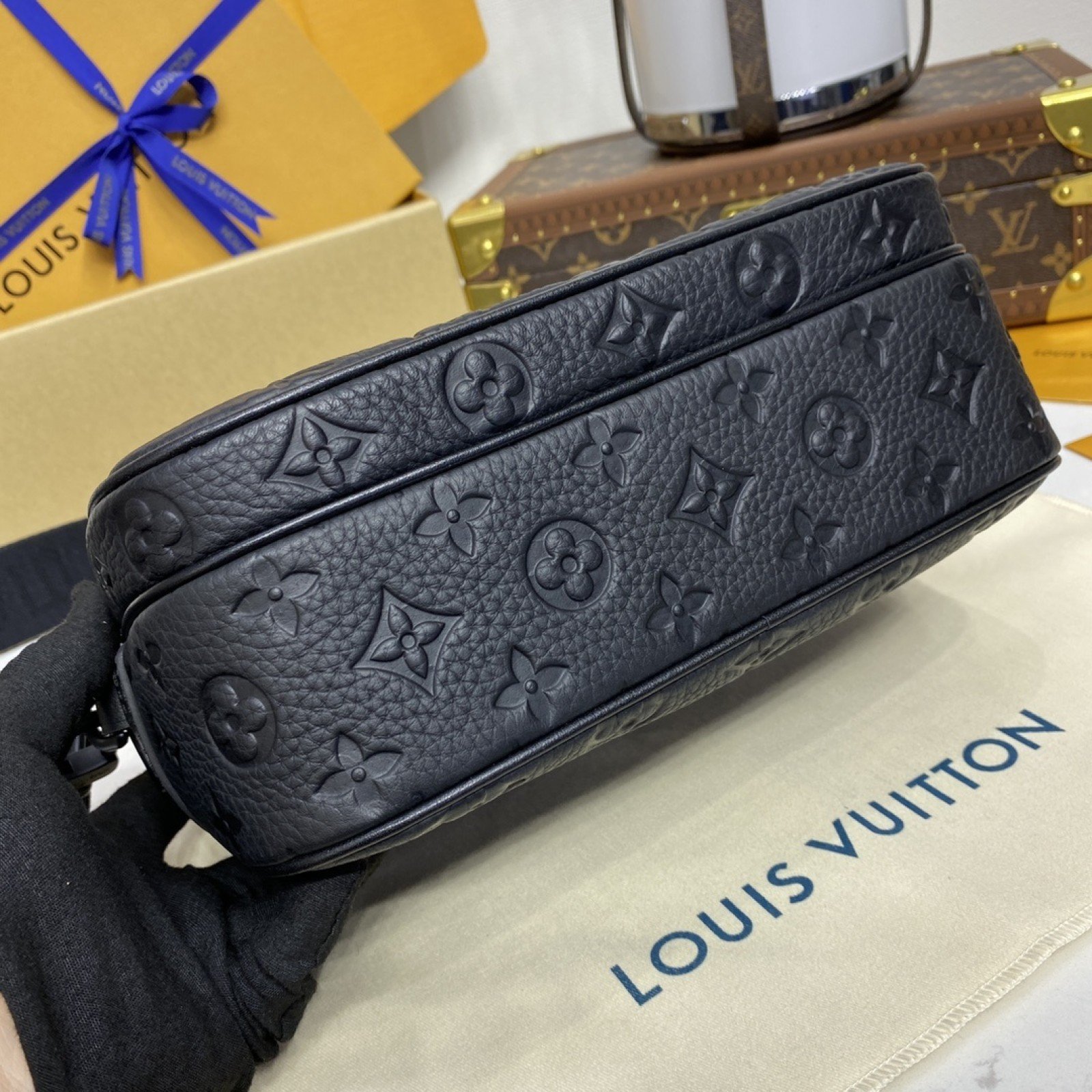LV M58489