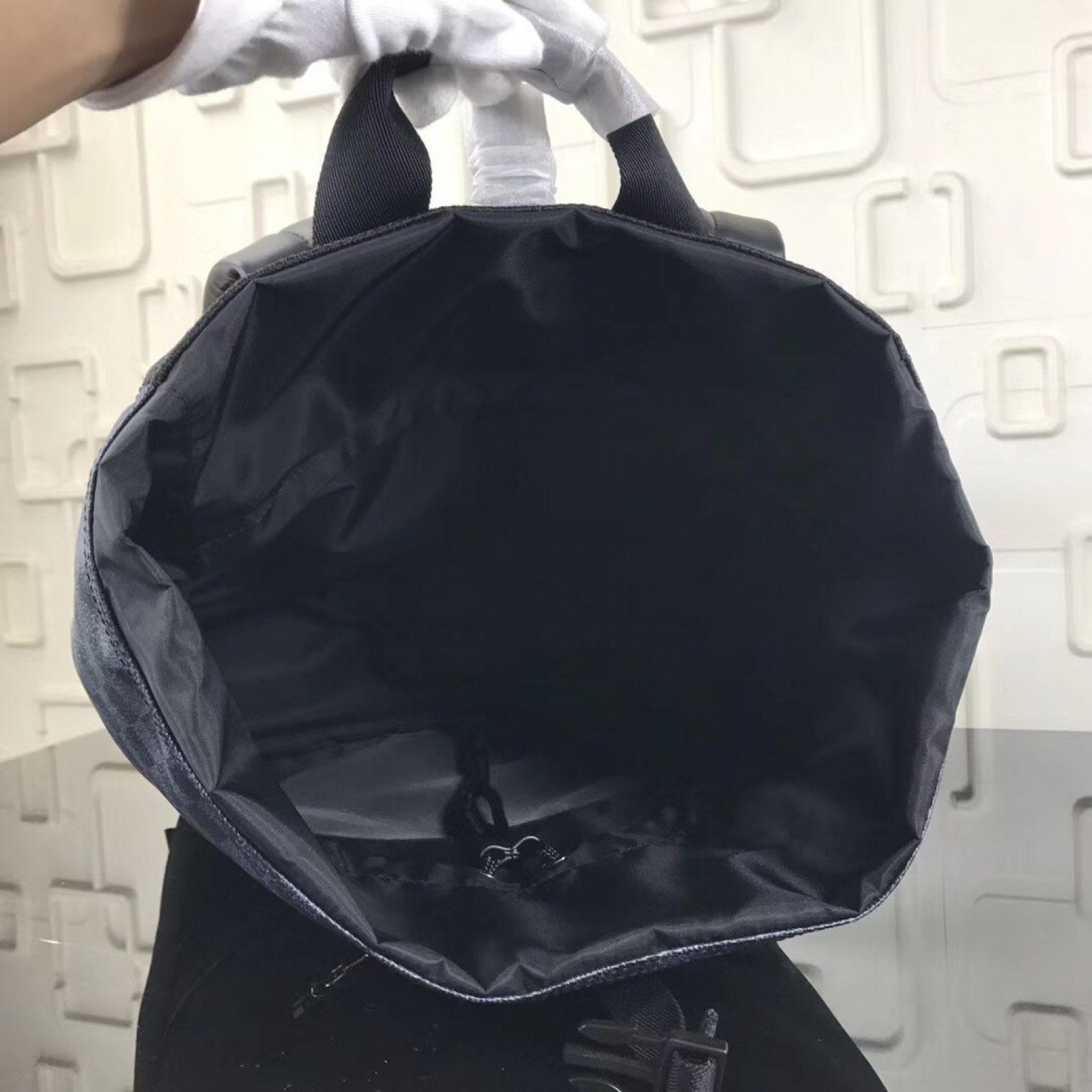 LV MATCHPOINT Backpack N40018