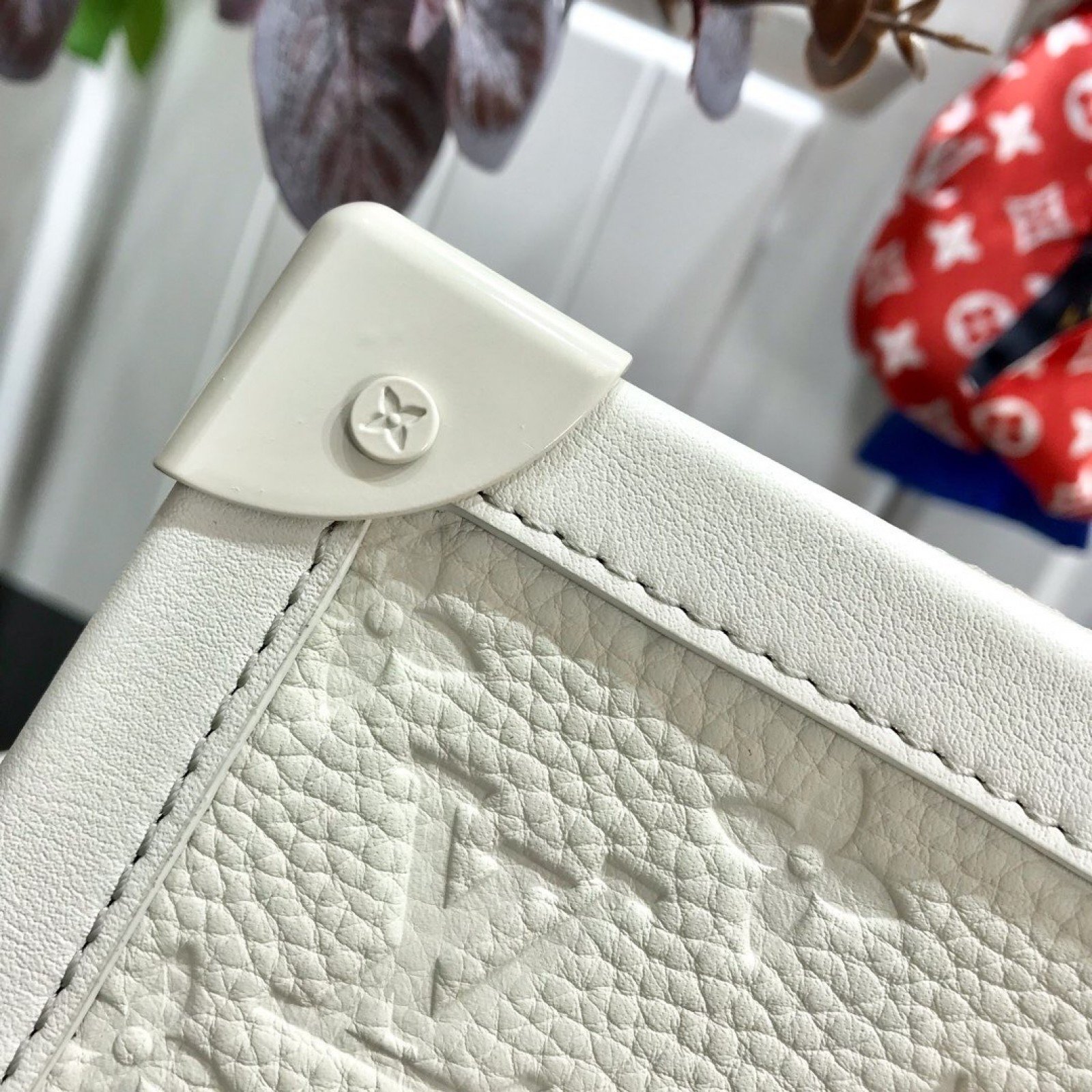 LV MATCHPOINT MESSENGER BAG M44427QP