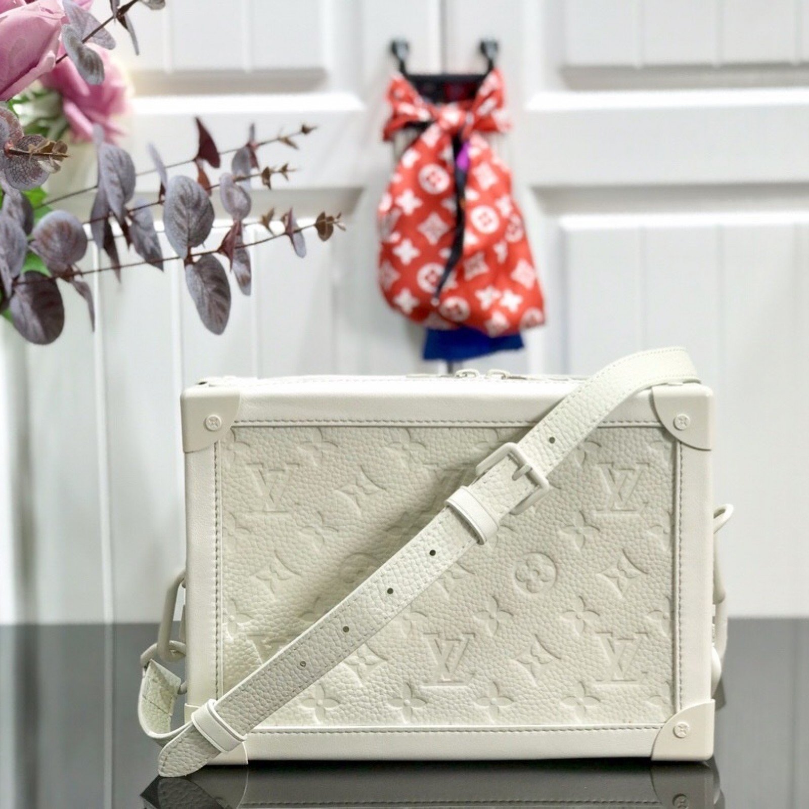 LV MATCHPOINT MESSENGER BAG M44427QP