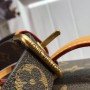 LV MESSENGER BAG M44937XP