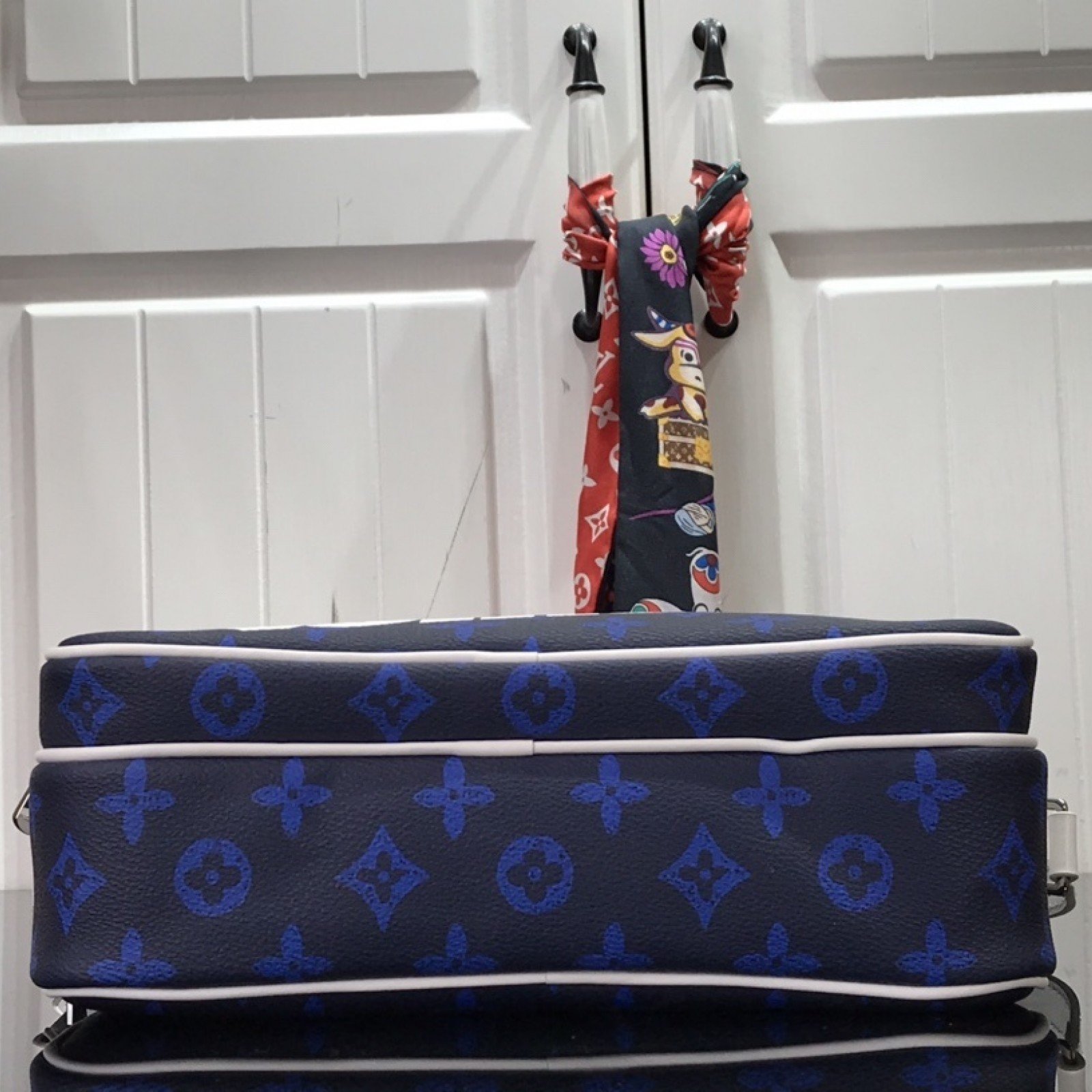 LV MESSENGER BAG M46115