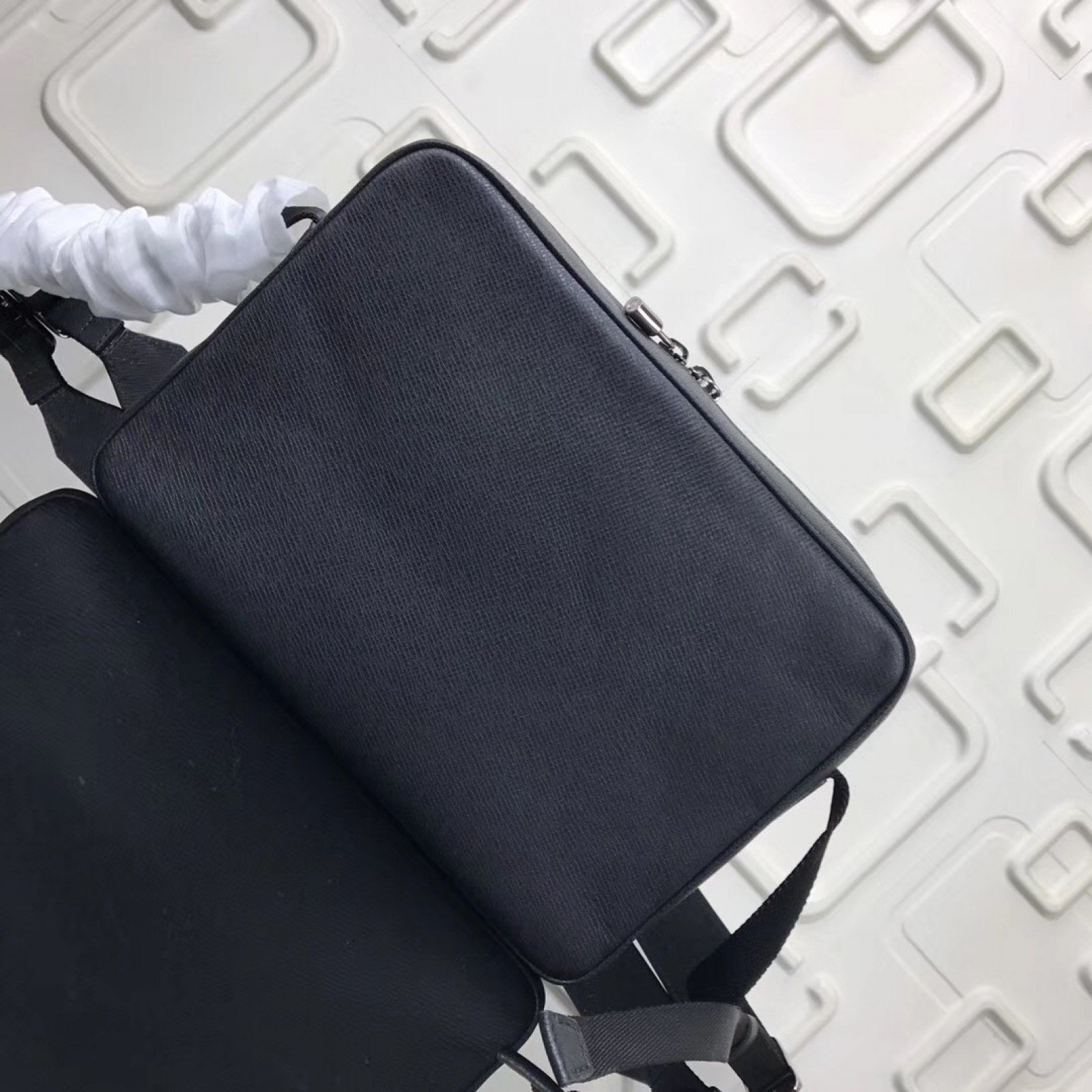 LV MESSENGER Bag M31003