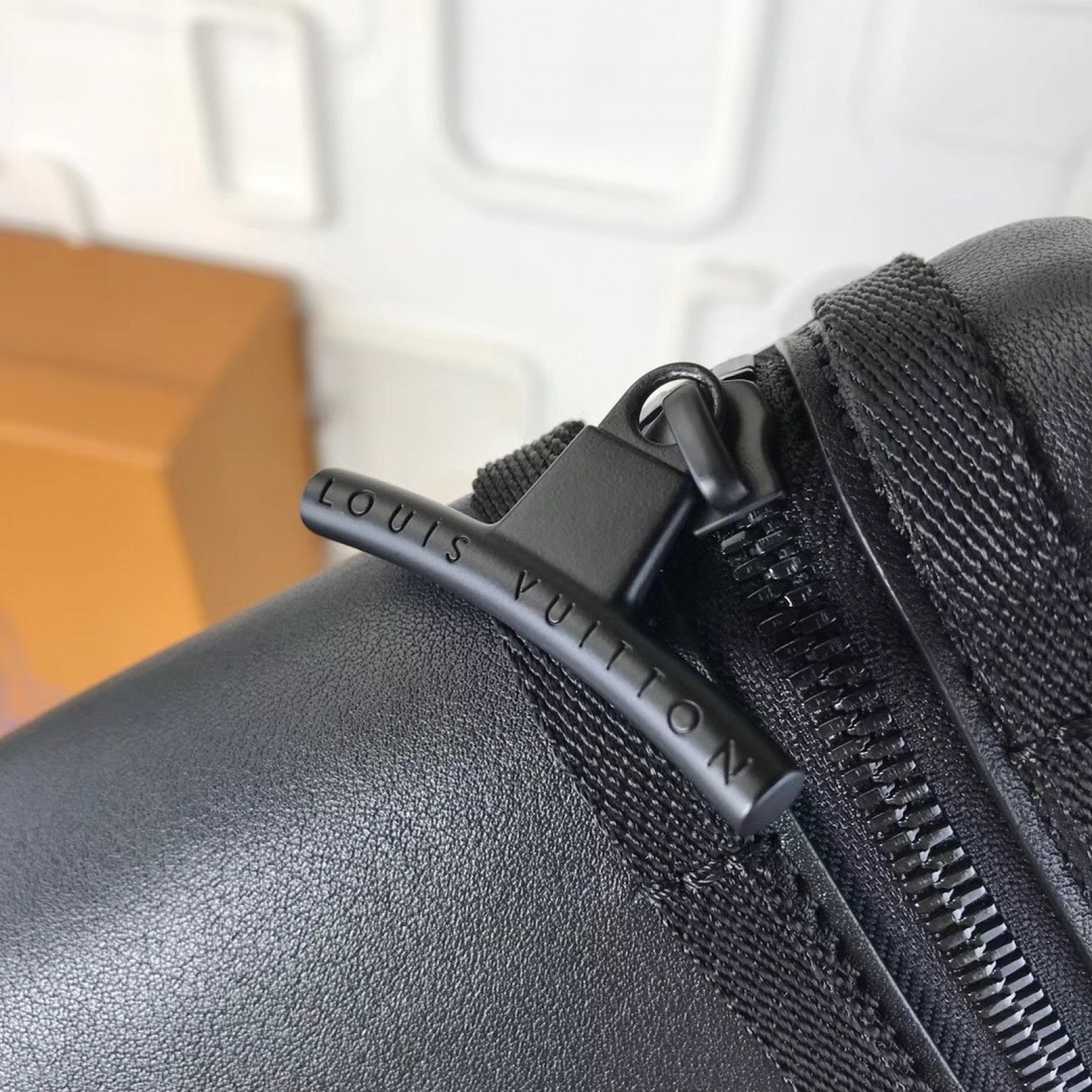 LV MESSENGER Bag M52176
