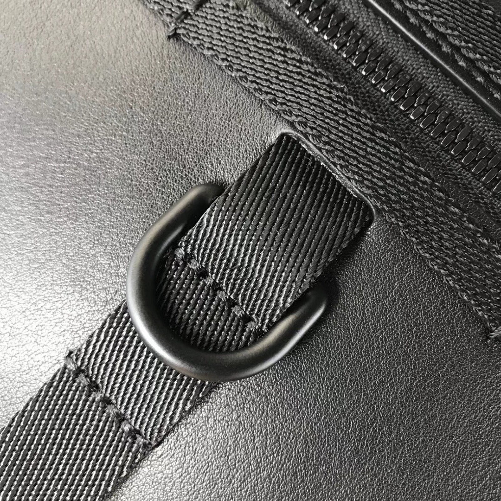 LV MESSENGER Bag M52176