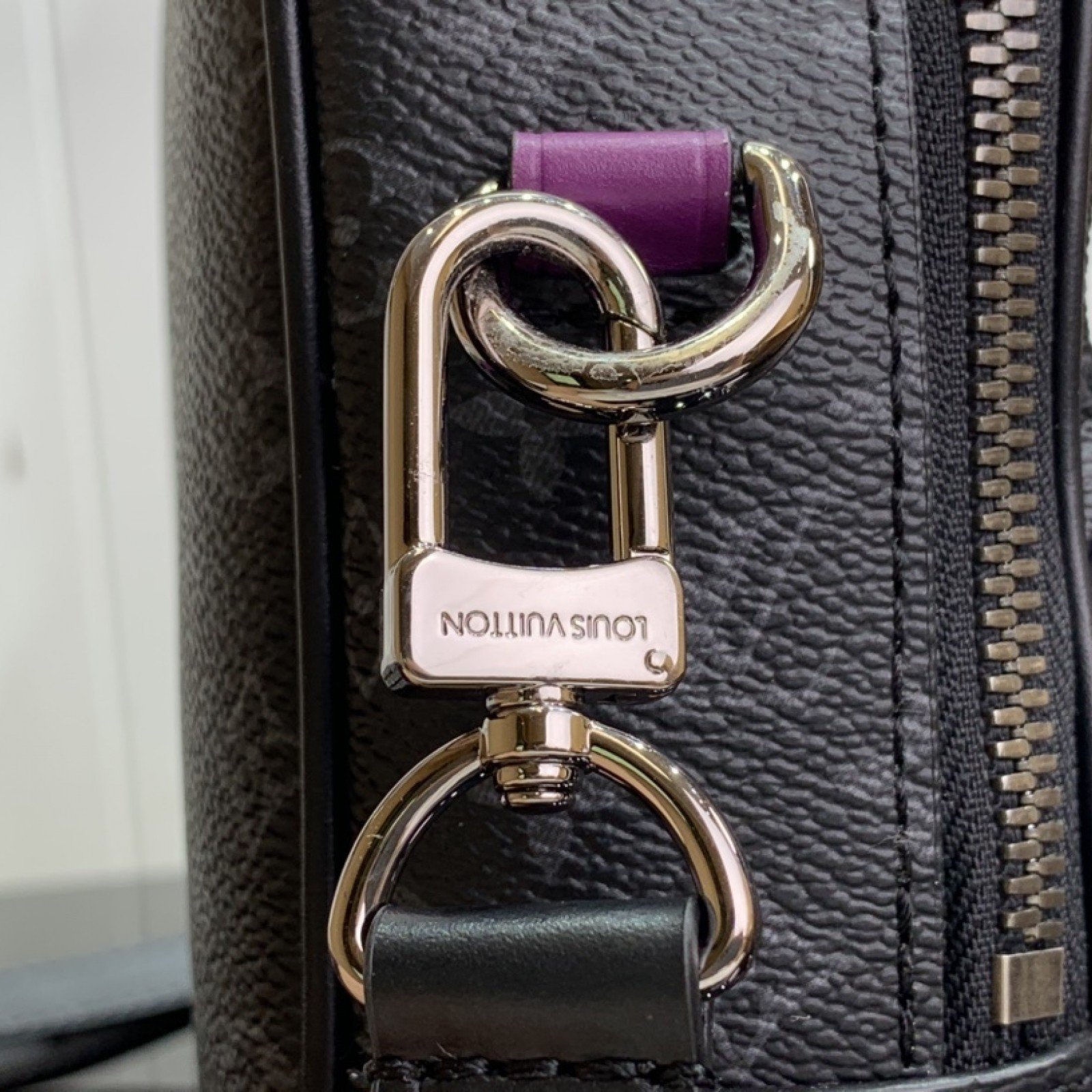LV MESSENGER MULTIPOCKET M45457