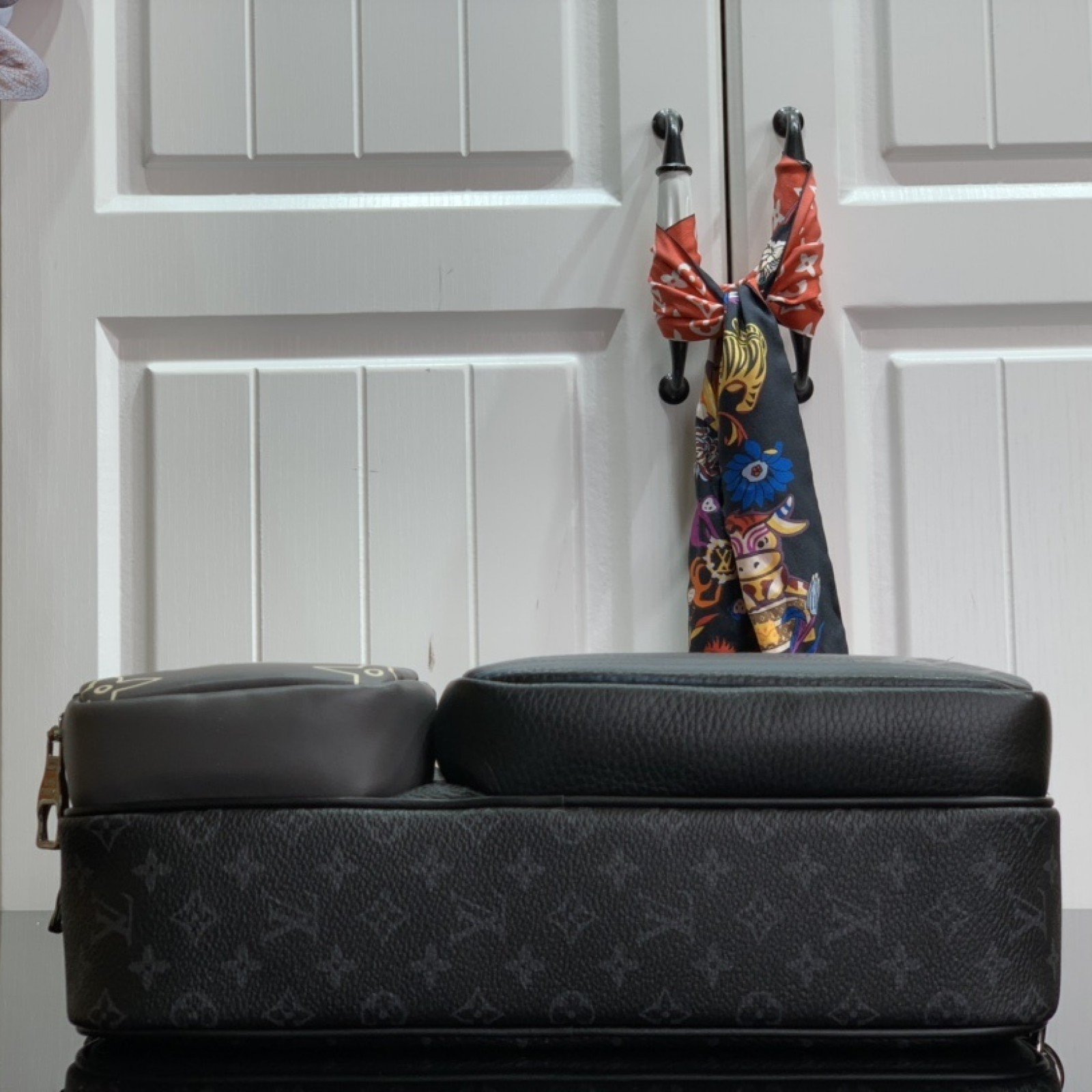 LV MESSENGER MULTIPOCKET M45457