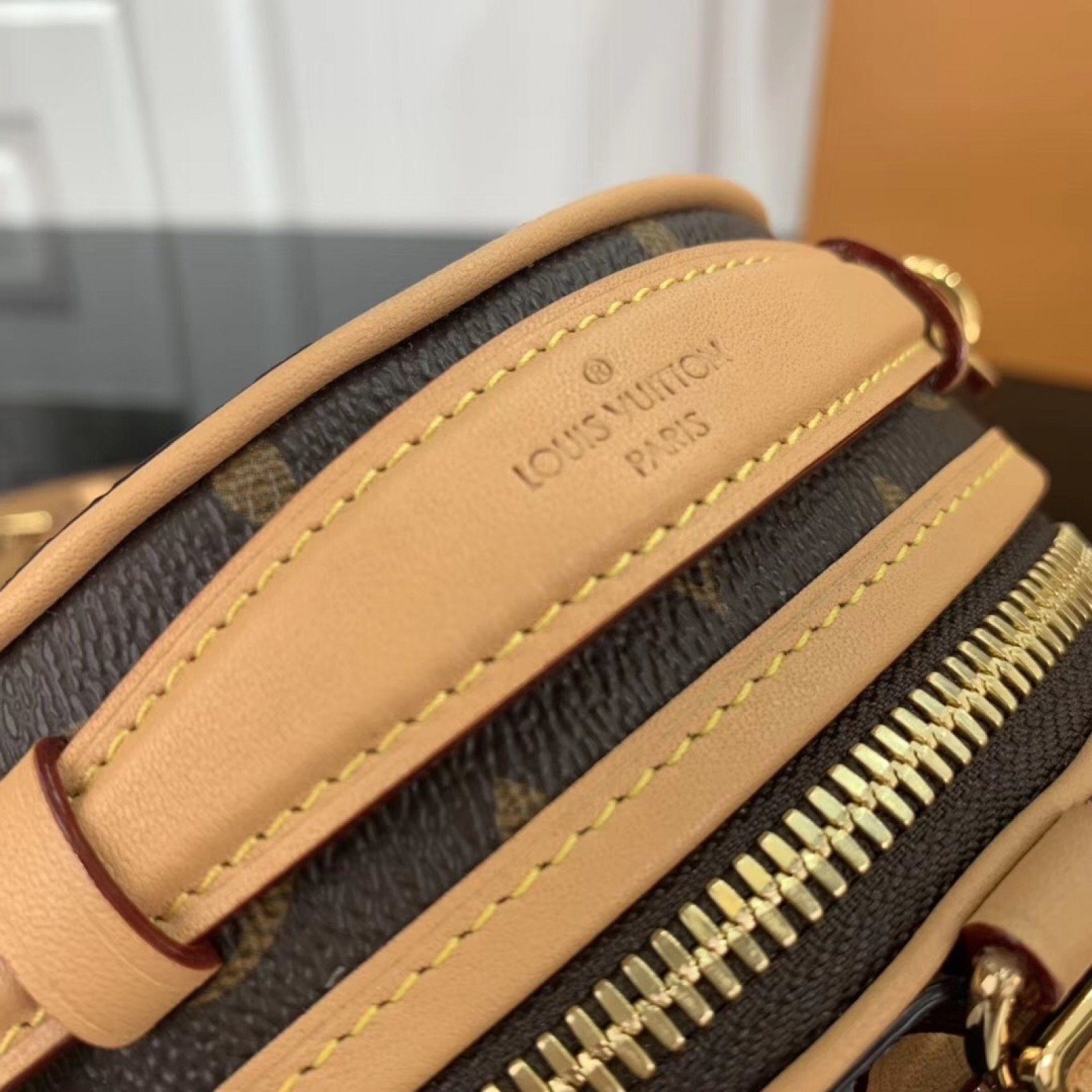 LV MINI BOITE CHAPEAU M68276
