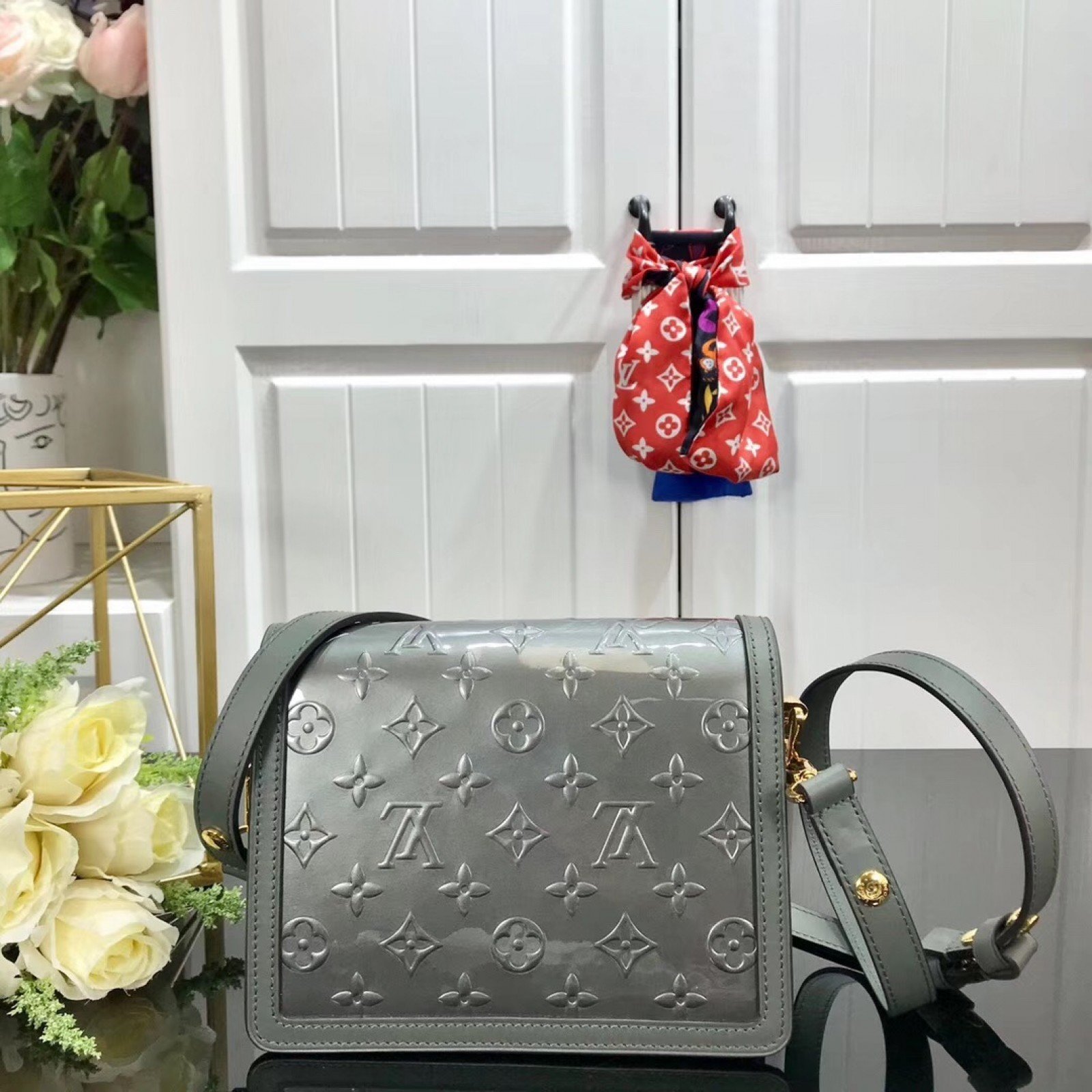 LV MINI DAUPHINE M44580QP
