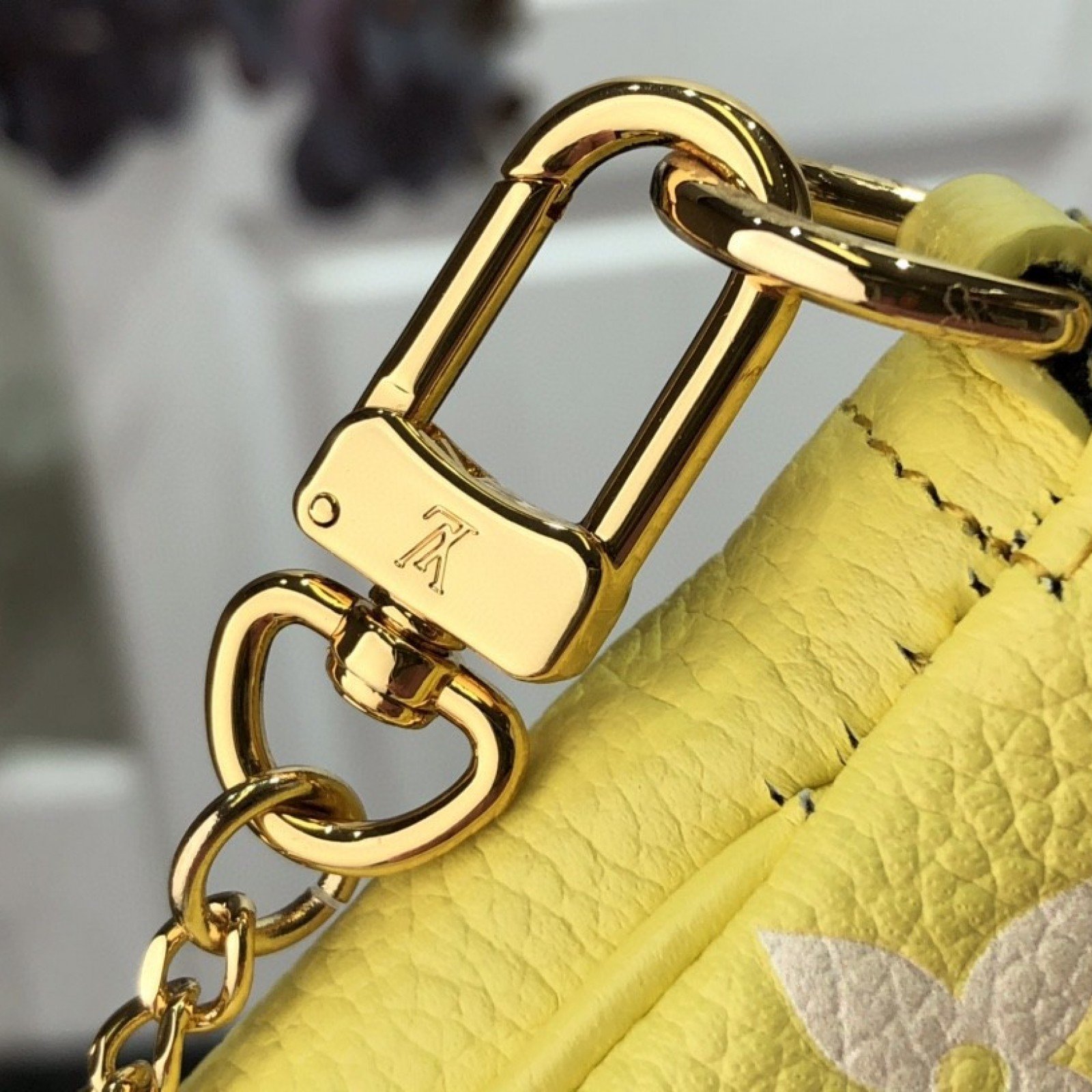 LV MINI POCHETTE ACCESSOIRES M46129