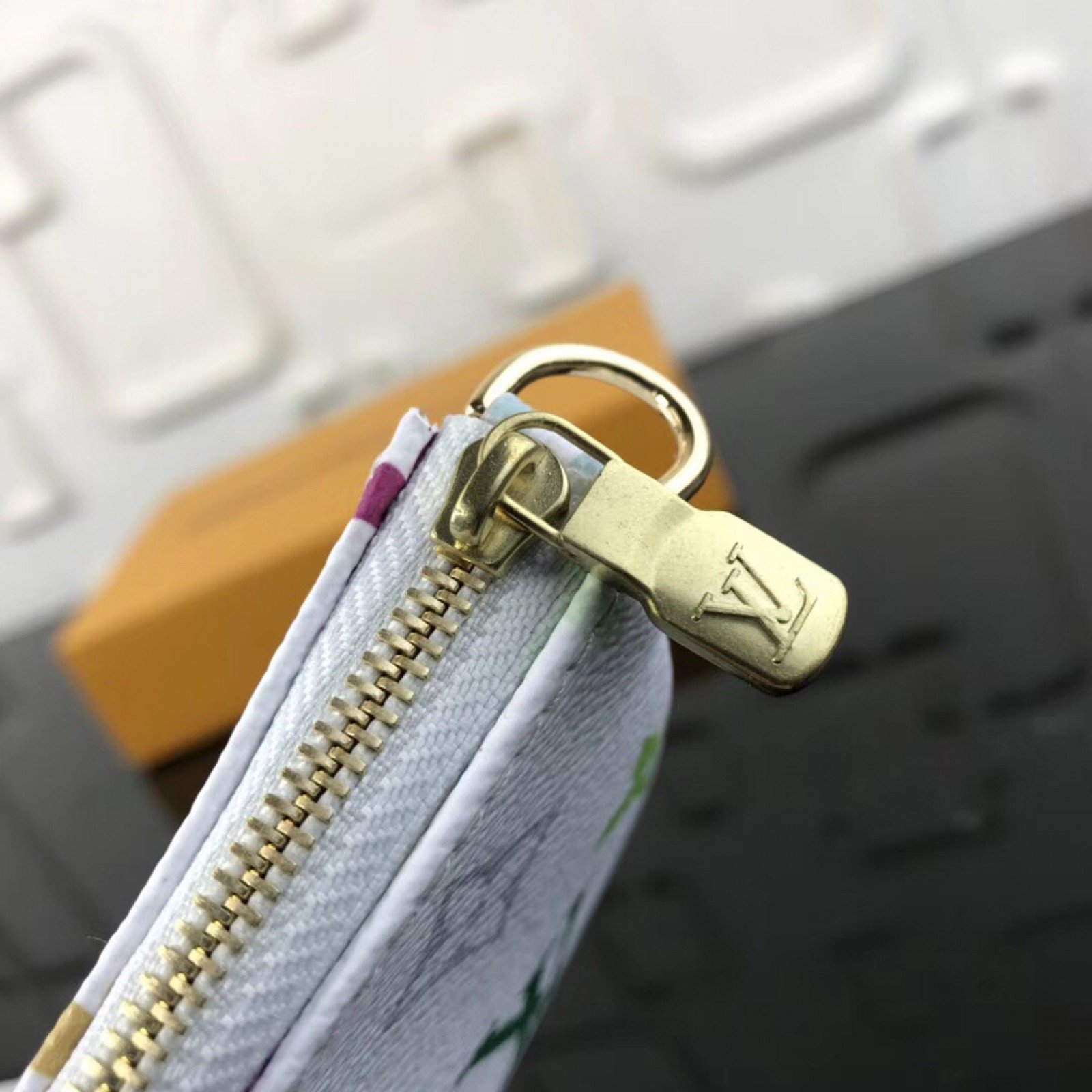 LV MINI POCHETTE ACCESSOIRES M58009BC