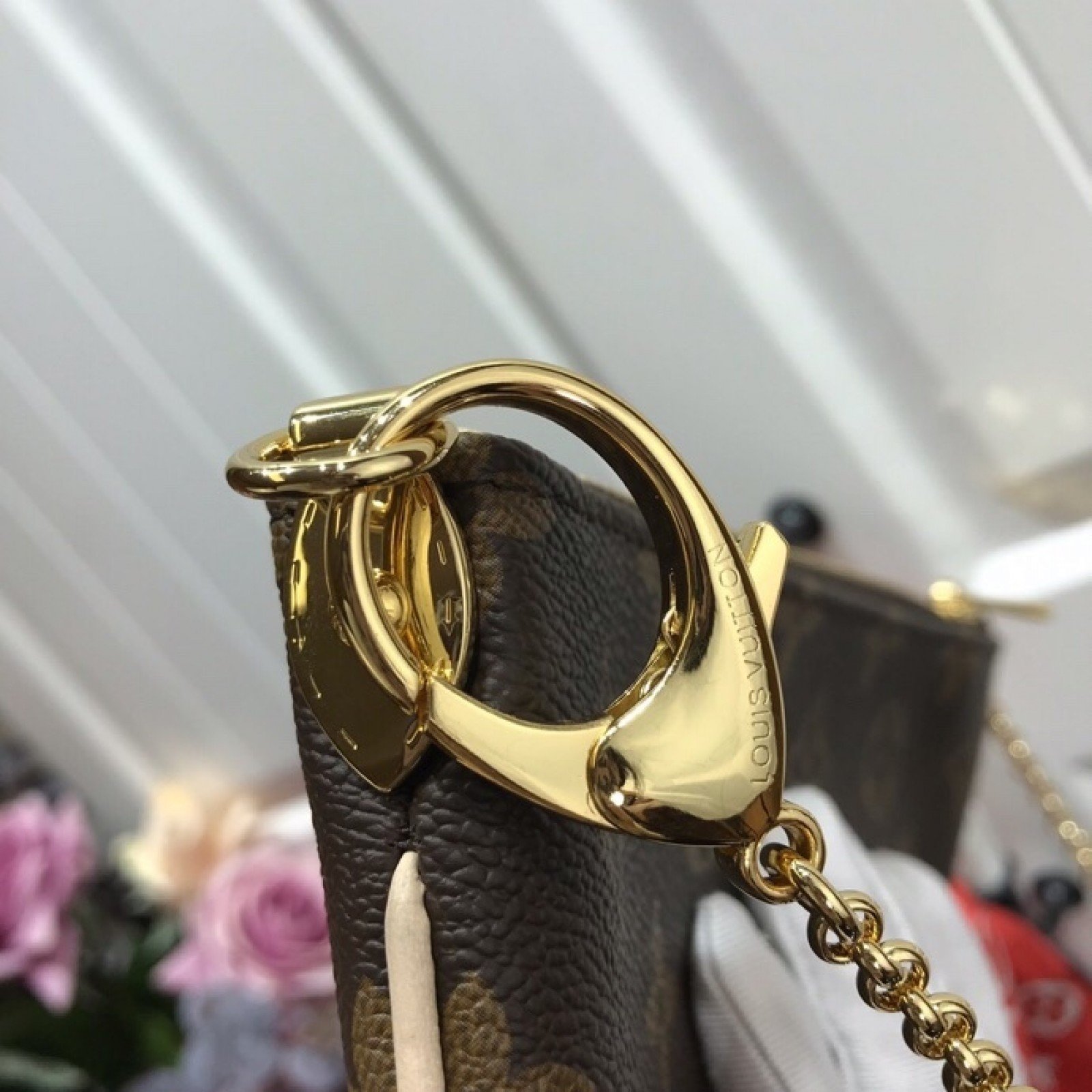 LV MINI POCHETTE M60095