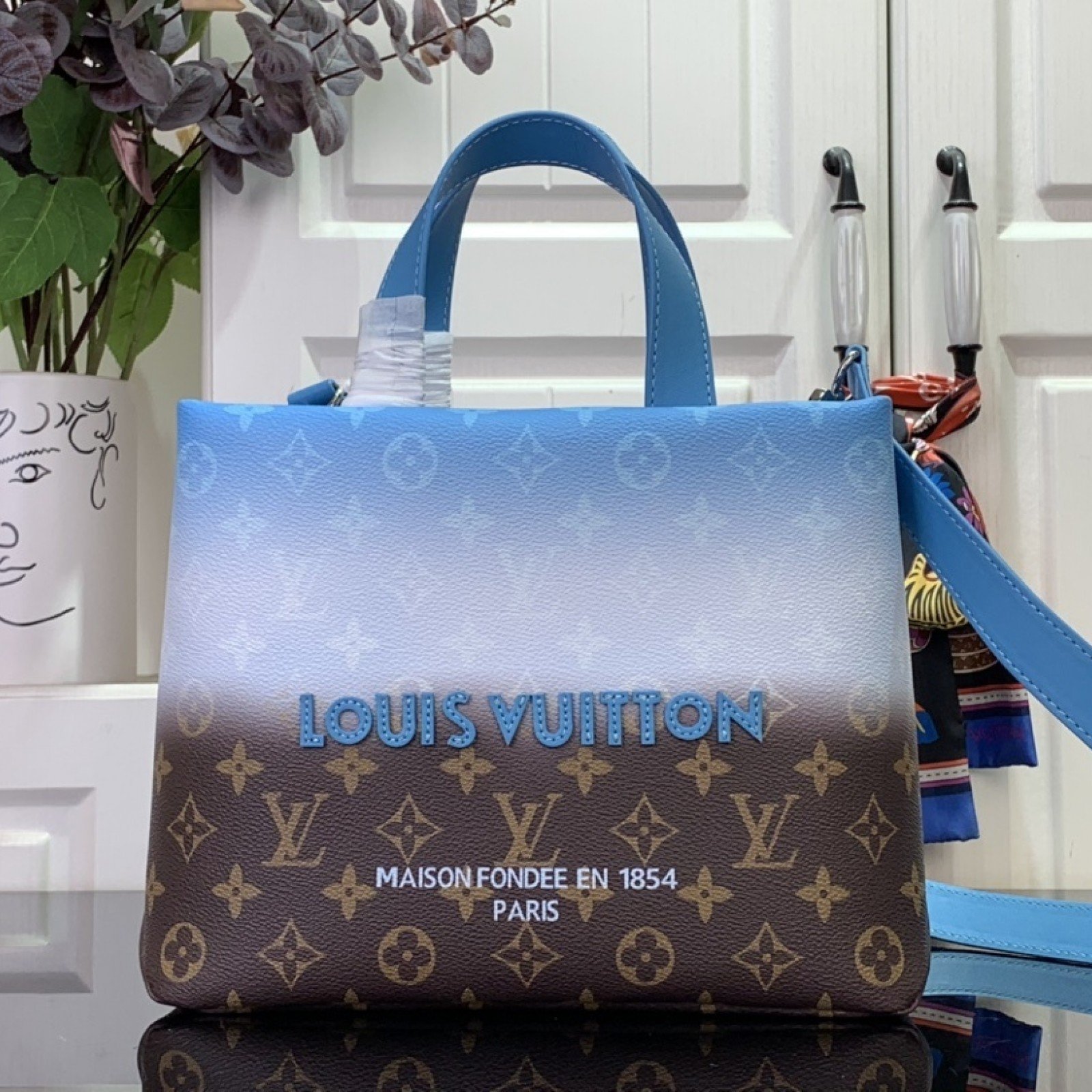 LV MINI SHOPPER TOTE m13925