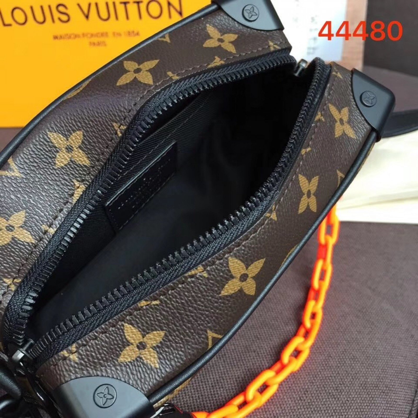 LV MINI SOFT TRUNK M44480