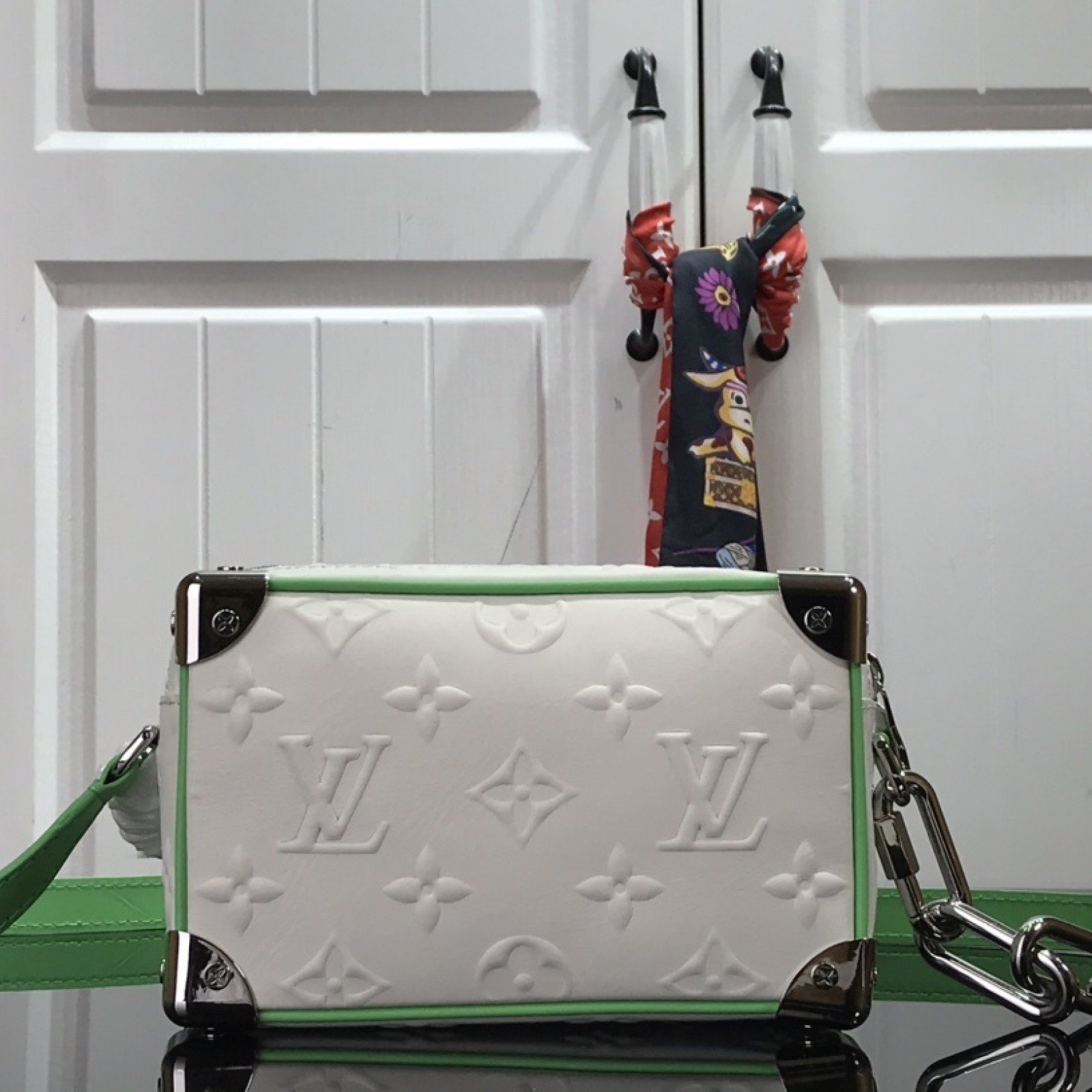 LV MINI SOFT TRUNK M44480BL