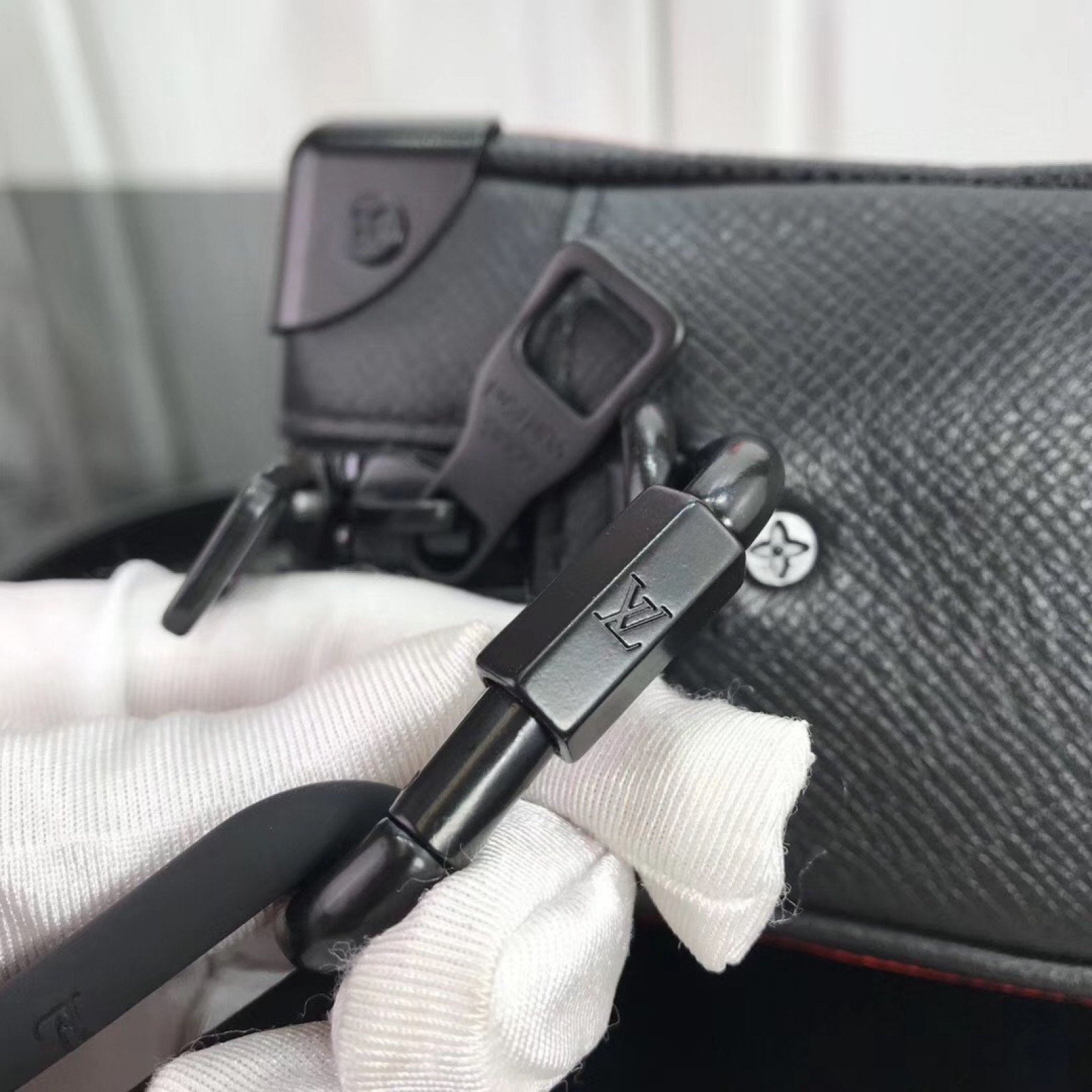LV MINI SOFT TRUNK M44480CH