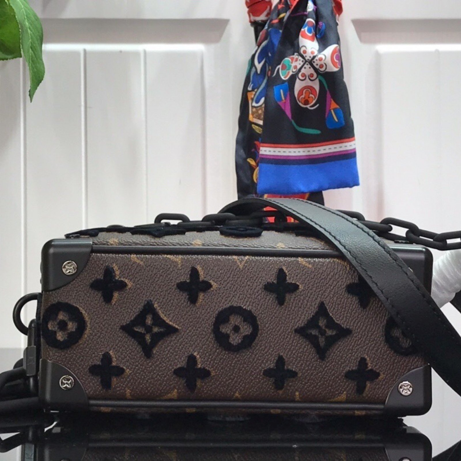 LV MINI SOFT TRUNK M68970