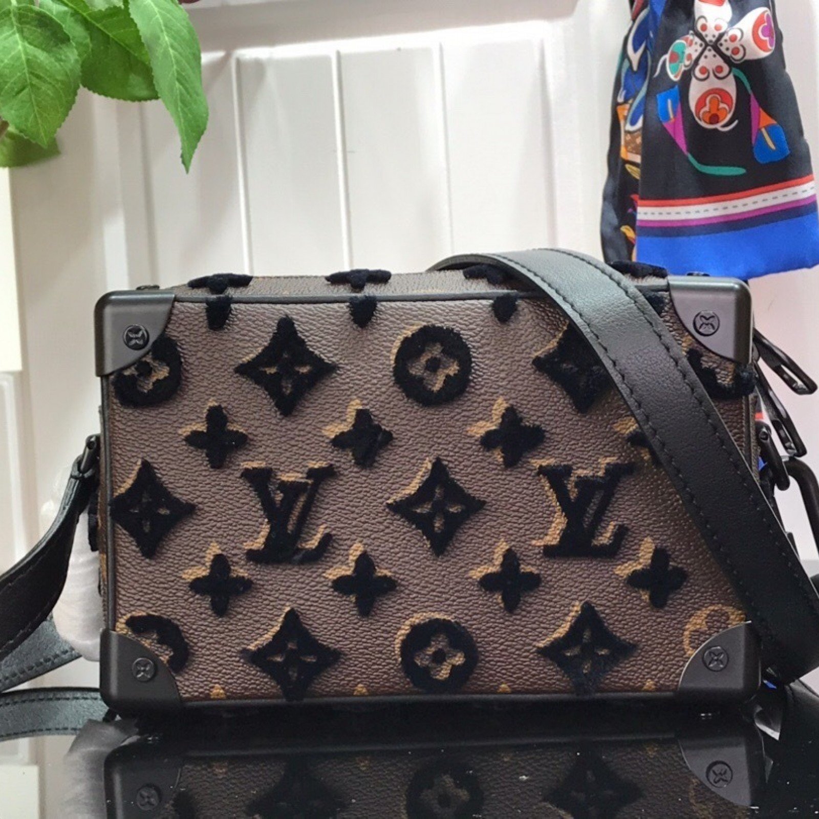 LV MINI SOFT TRUNK M68970