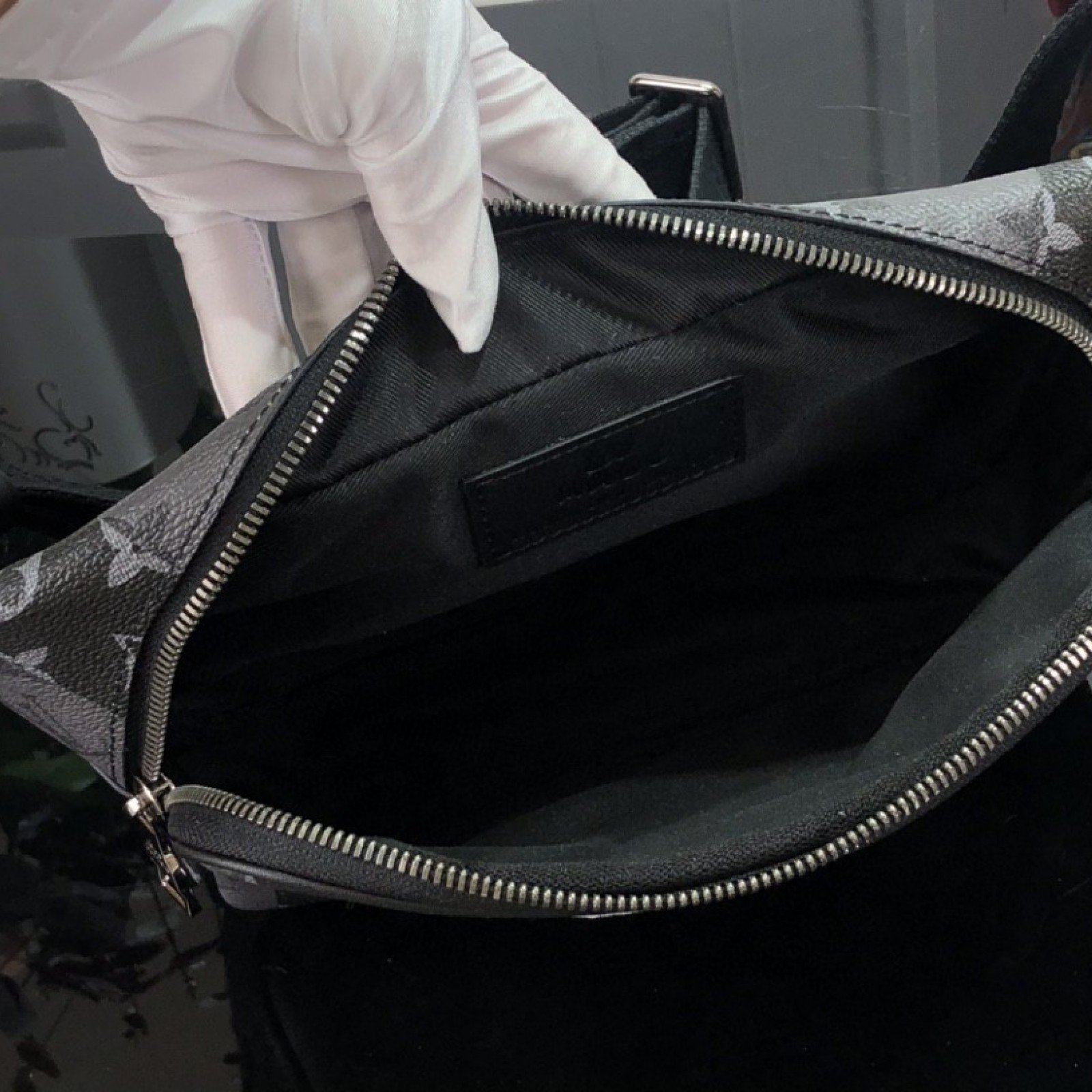LV MODULAR SLING BAG M59338