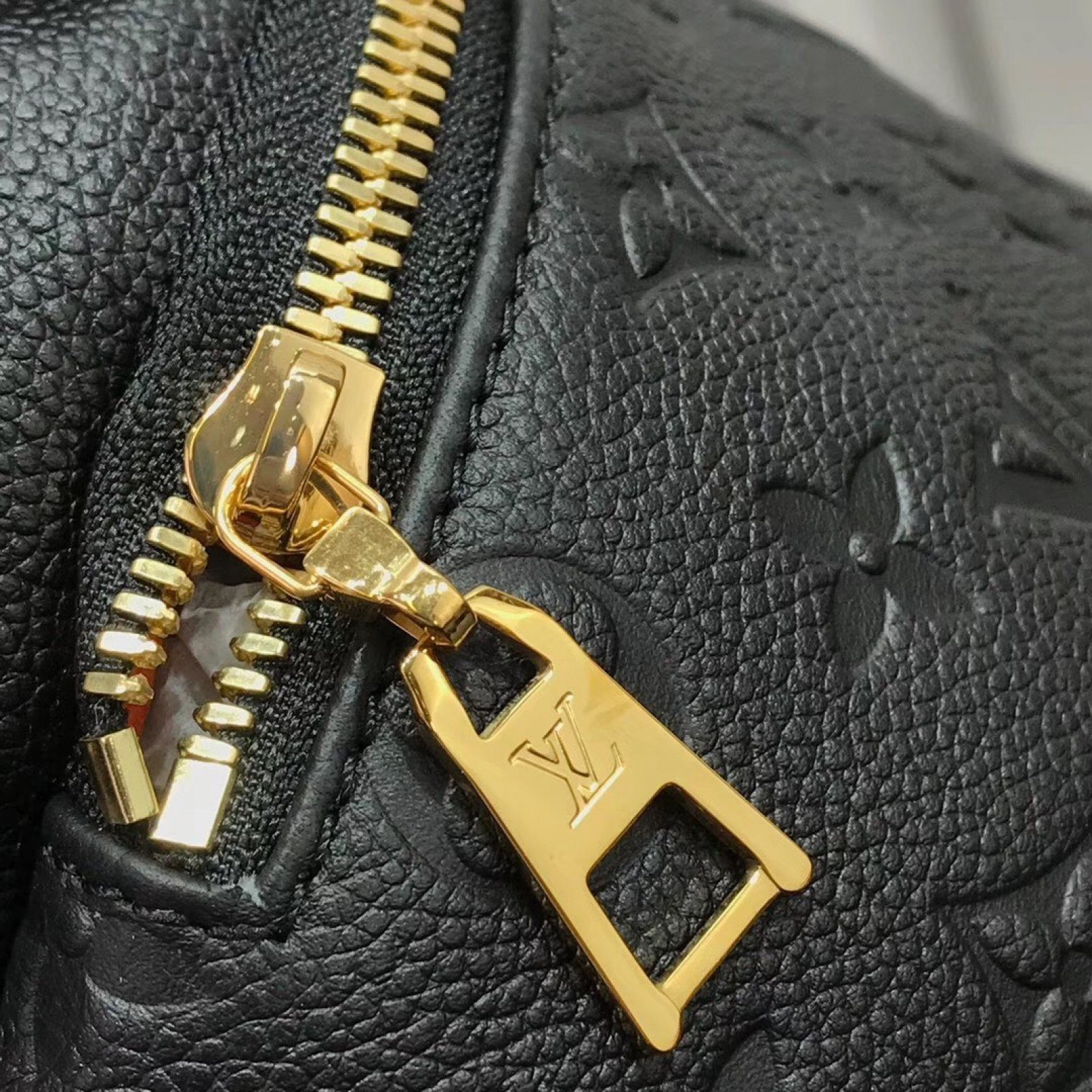 LV MONOGRAM EMPREINTE BUMBAG M44812