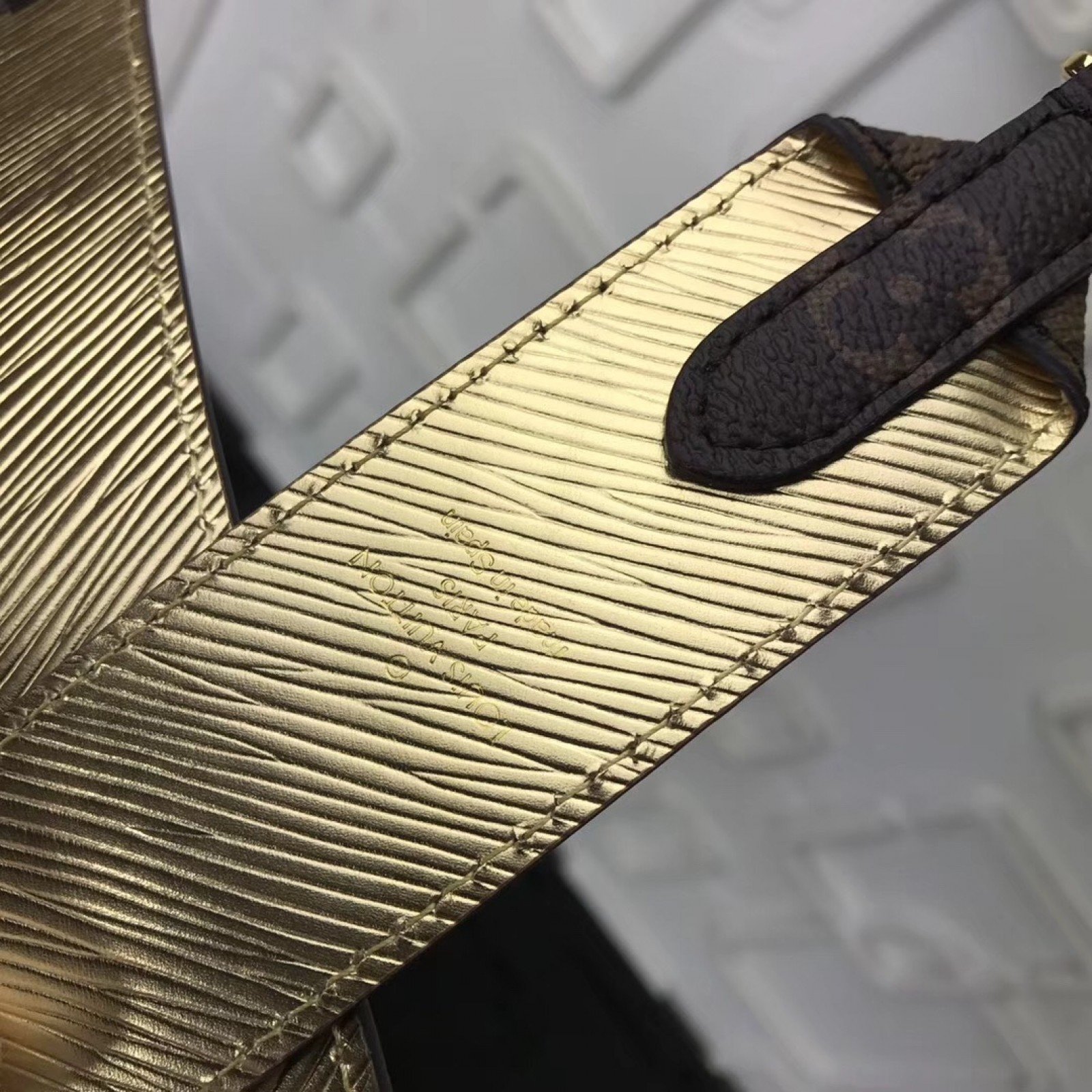 LV MONOGRAM Shoulder strap JO2333